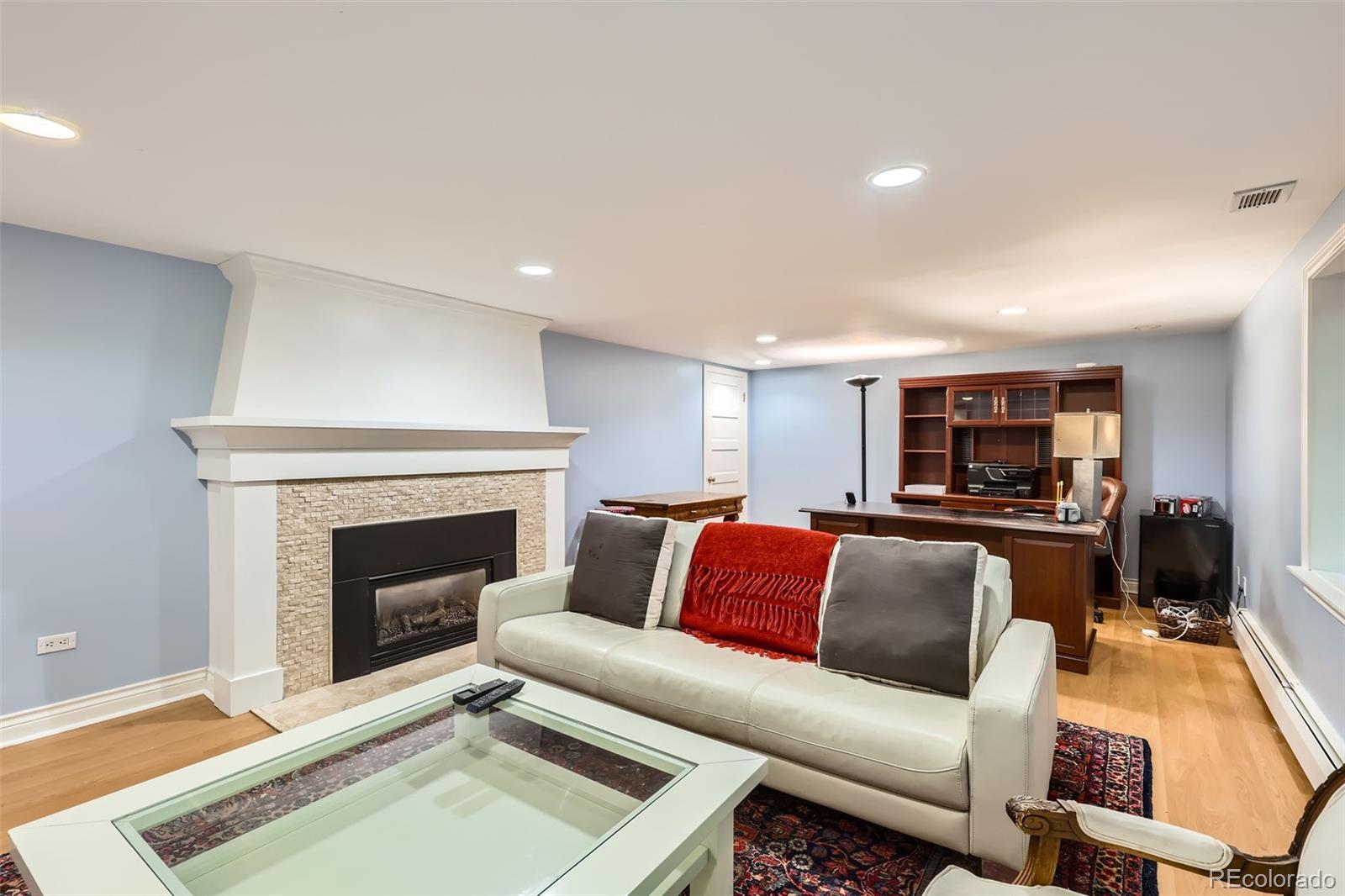Denver, Colorado, 80209, United States, 4 Bedrooms Bedrooms, ,4 BathroomsBathrooms,Residential,Active,1824008