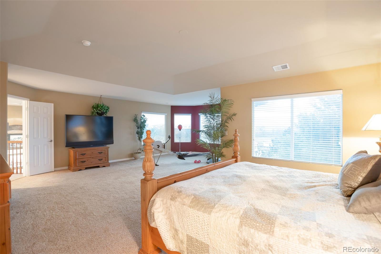 Aurora, Colorado, 80016, United States, 5 Bedrooms Bedrooms, ,7 BathroomsBathrooms,Residential,Active,1929689