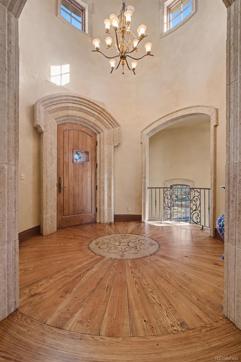 Colorado Springs, Colorado, 80906, United States, 5 Bedrooms Bedrooms, ,7 BathroomsBathrooms,Residential,Active,2017085