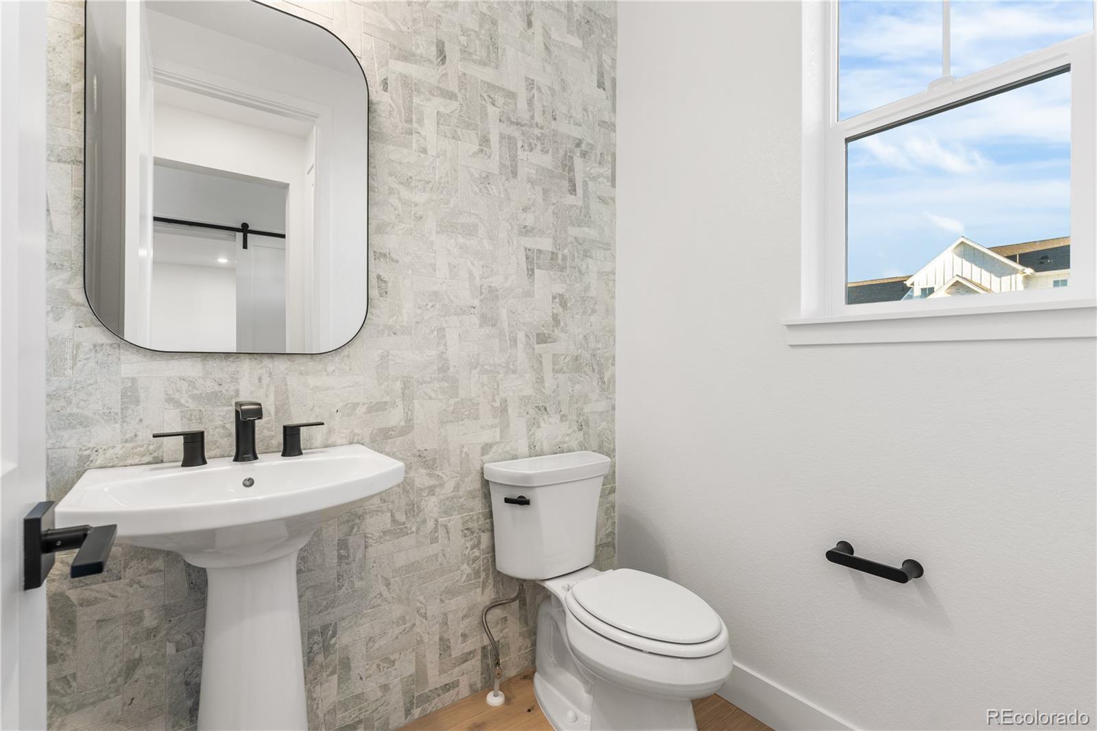 Castle Pines, Colorado, 80108, United States, 6 Bedrooms Bedrooms, ,6 BathroomsBathrooms,Residential,Active,1992297