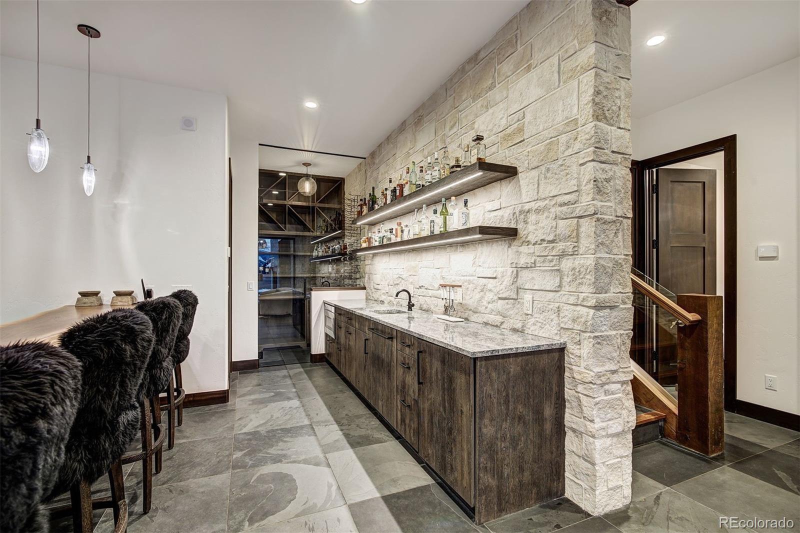 Silverthorne, Colorado, 80498, United States, ,7 BathroomsBathrooms,Residential,Active,1761673