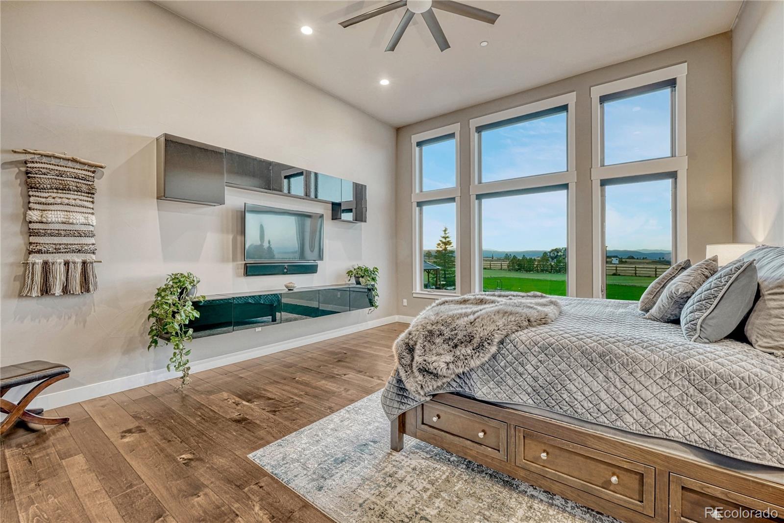 Castle Rock, Colorado, 80109, United States, 5 Bedrooms Bedrooms, ,6 BathroomsBathrooms,Residential,Active,1986908