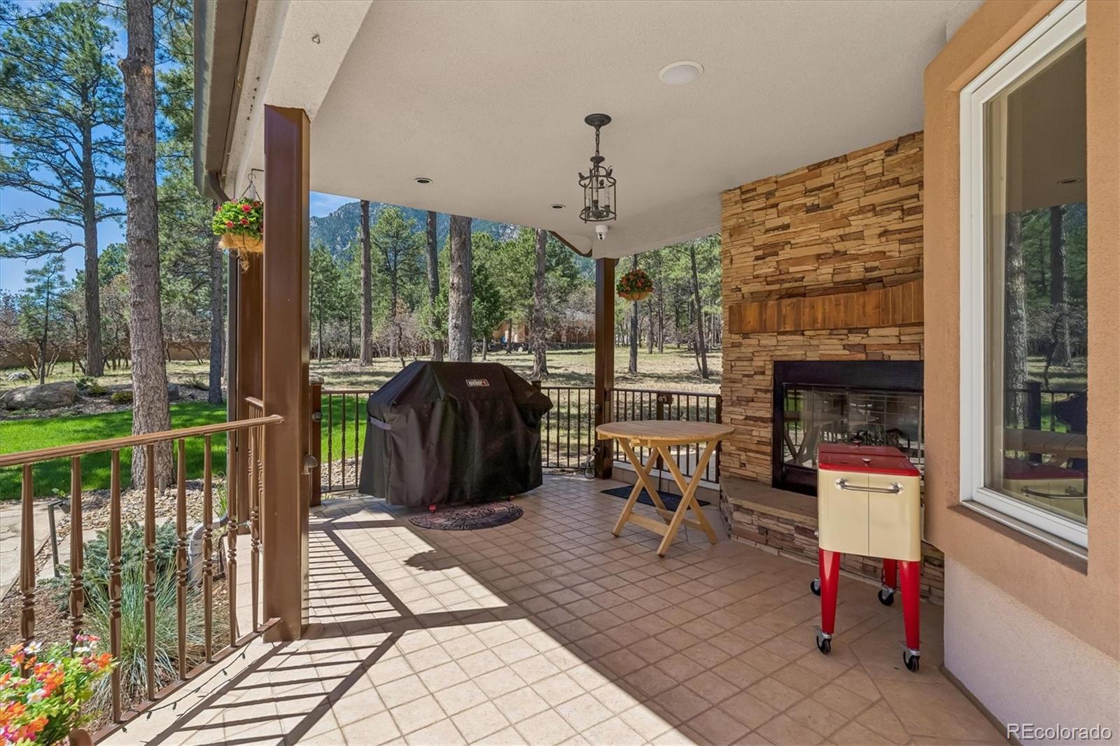 Colorado Springs, Colorado, 80906, United States, 5 Bedrooms Bedrooms, ,7 BathroomsBathrooms,Residential,Active,2045540