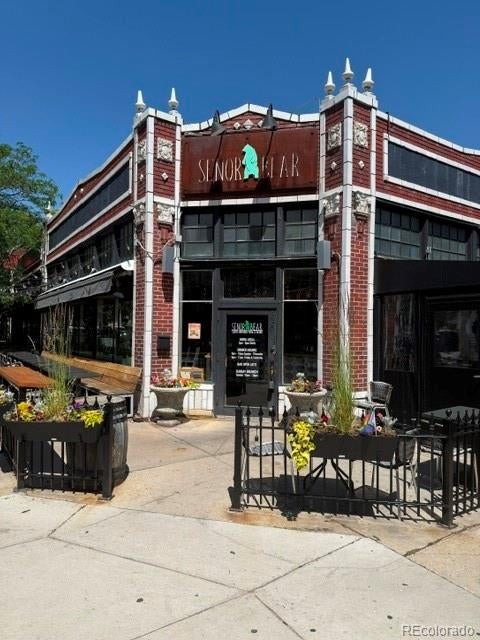 Denver, Colorado, 80211, United States, 5 Bedrooms Bedrooms, ,6 BathroomsBathrooms,Residential,Active,2012930