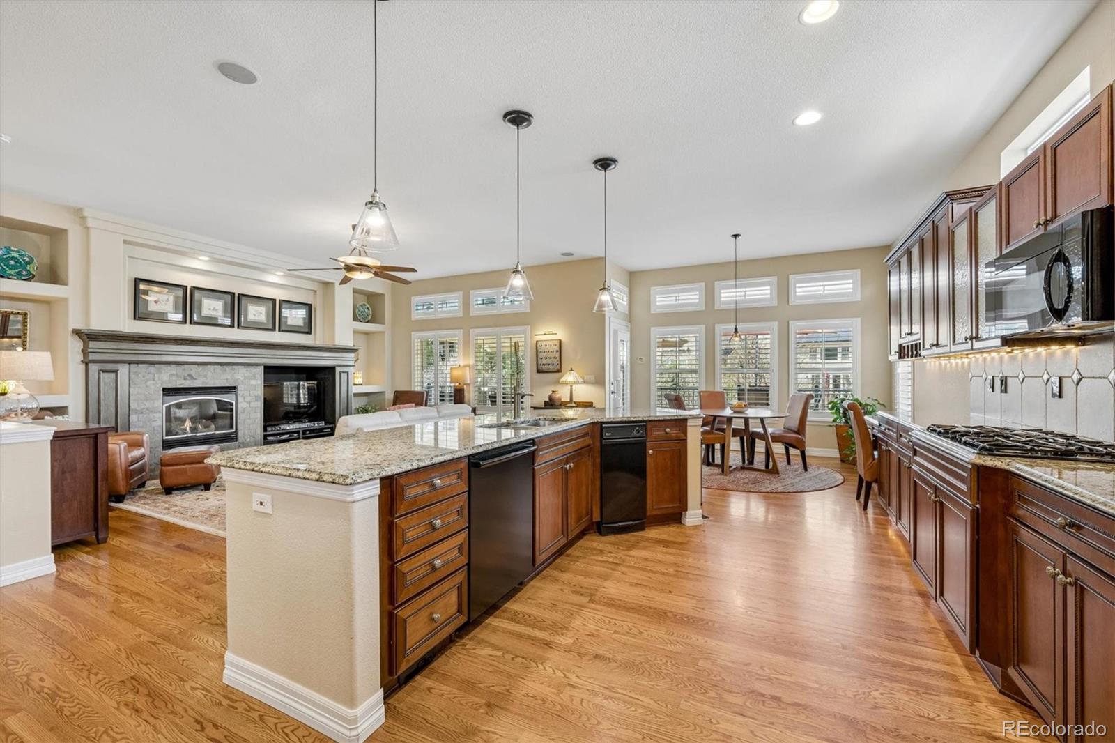 Castle Rock, Colorado, 80104, United States, 4 Bedrooms Bedrooms, ,5 BathroomsBathrooms,Residential,Active,2034010