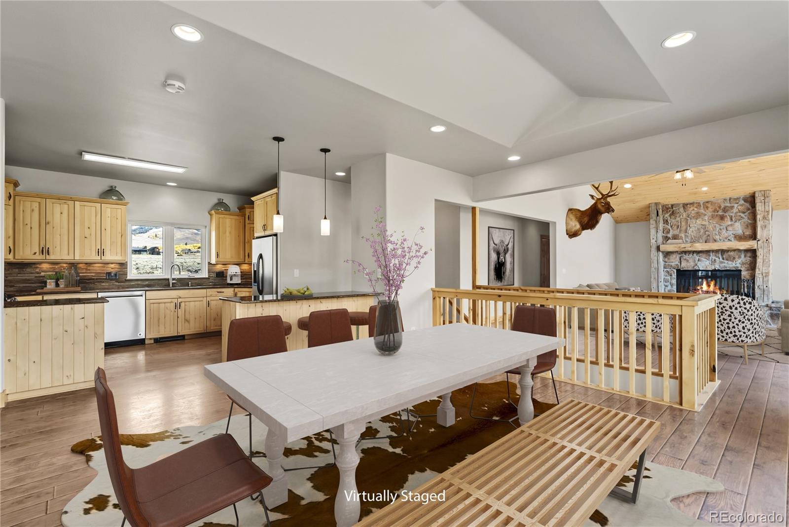 Silverthorne, Colorado, 80498, United States, 6 Bedrooms Bedrooms, ,4 BathroomsBathrooms,Residential,Active,1959532