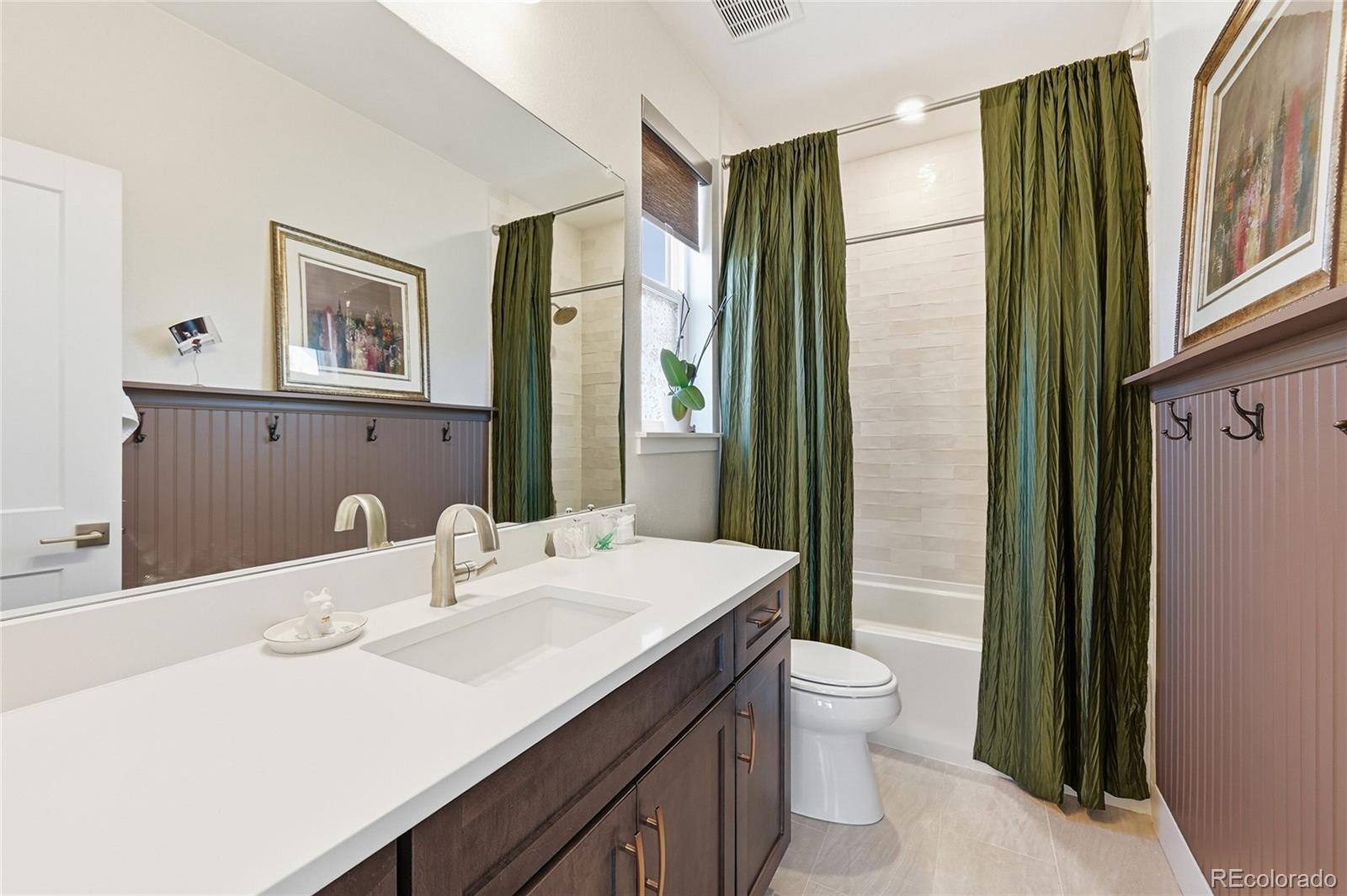 Littleton, Colorado, 80125, United States, 5 Bedrooms Bedrooms, ,7 BathroomsBathrooms,Residential,Active,2012467