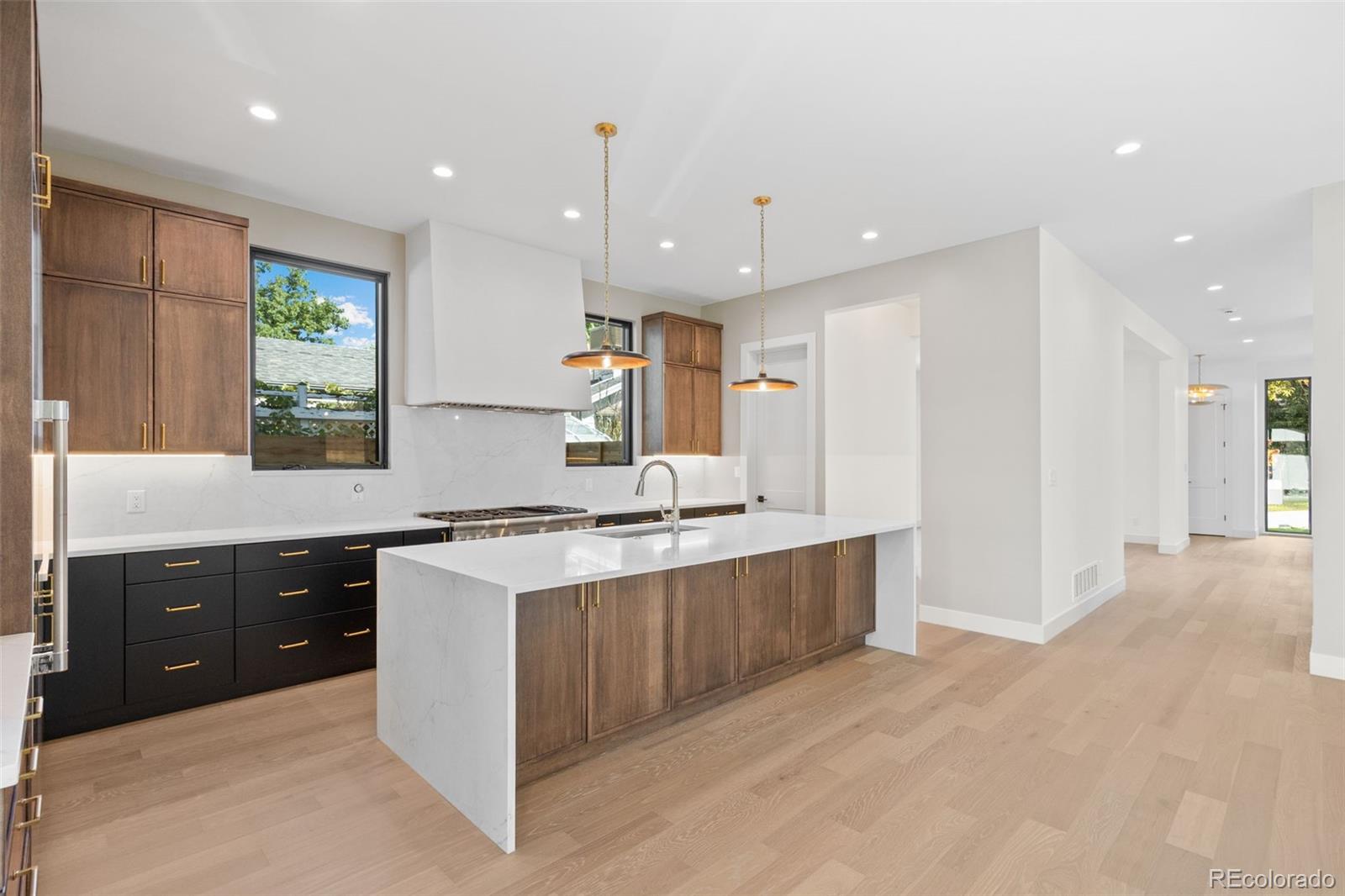 Denver, Colorado, 80210, United States, 7 Bedrooms Bedrooms, ,5 BathroomsBathrooms,Residential,Active,1953007