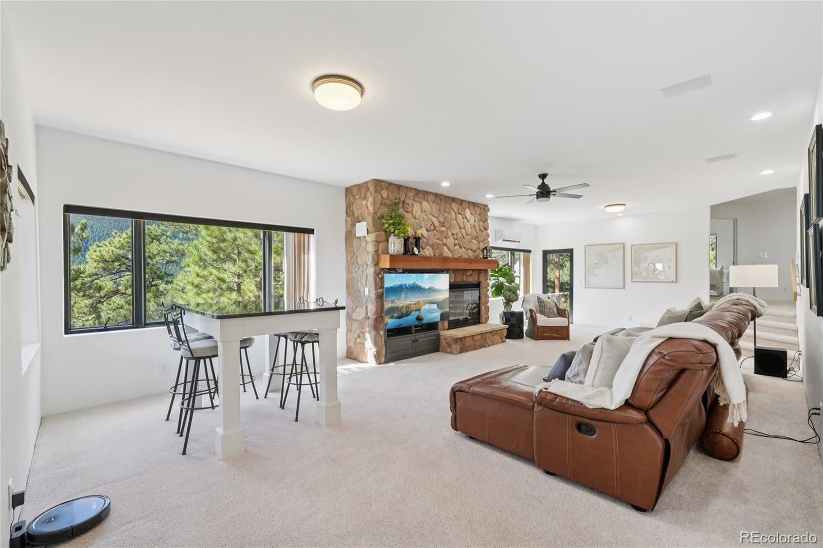 Manitou Springs, Colorado, 80829, United States, 4 Bedrooms Bedrooms, ,4 BathroomsBathrooms,Residential,Active,1943824