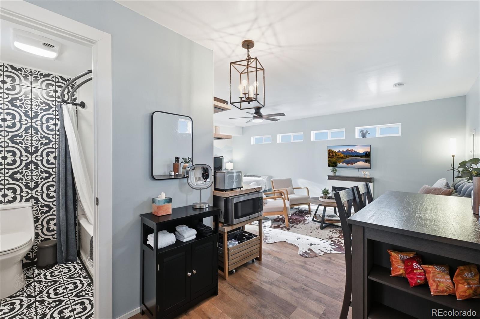 Colorado Springs, Colorado, 80904, United States, 6 Bedrooms Bedrooms, ,6 BathroomsBathrooms,Residential,Active,2045594