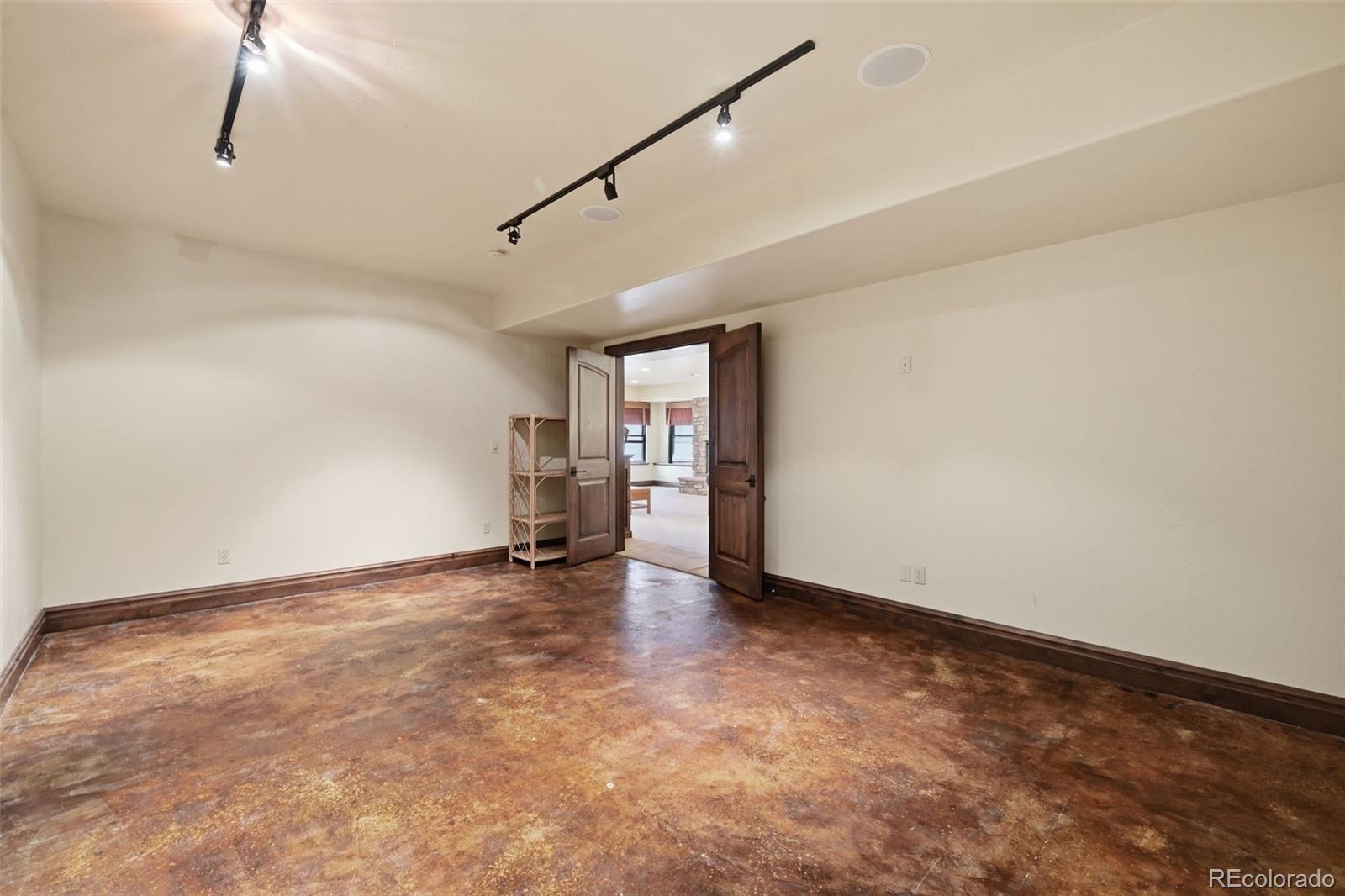 Colorado Springs, Colorado, 80906, United States, 4 Bedrooms Bedrooms, ,6 BathroomsBathrooms,Residential,Active,2043811