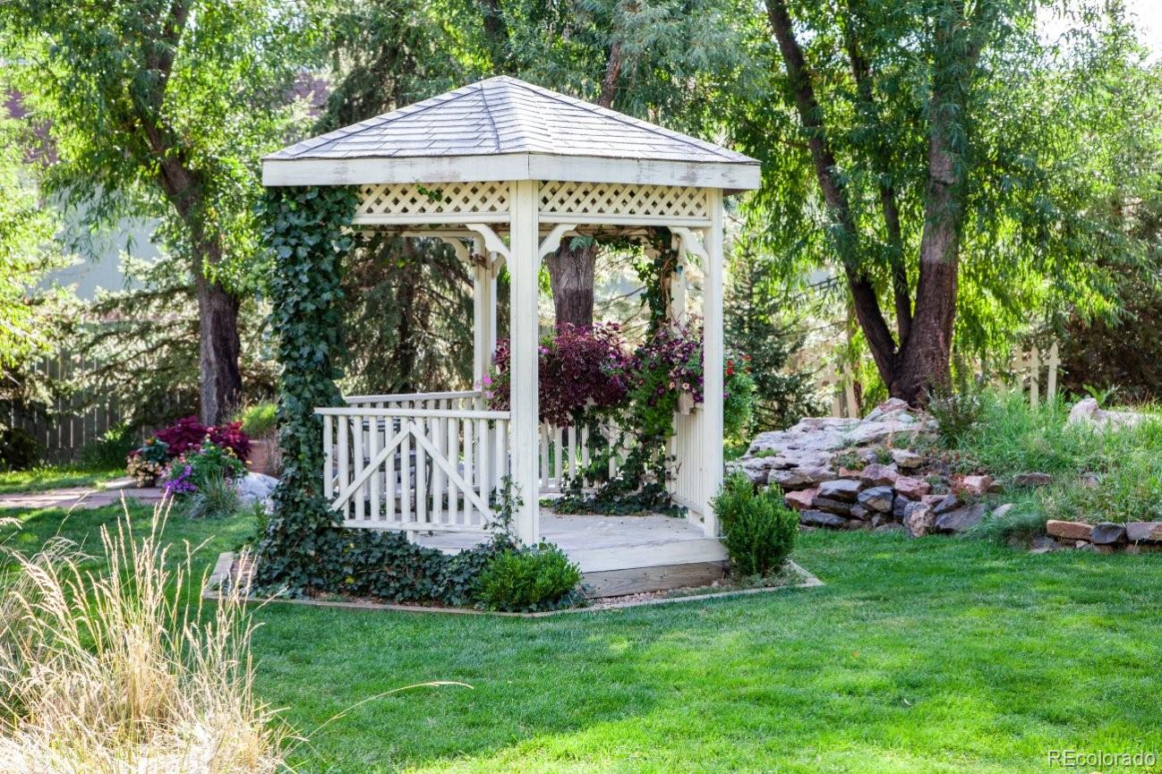 Lakewood, Colorado, 80232, United States, 4 Bedrooms Bedrooms, ,3 BathroomsBathrooms,Residential,Active,1929429