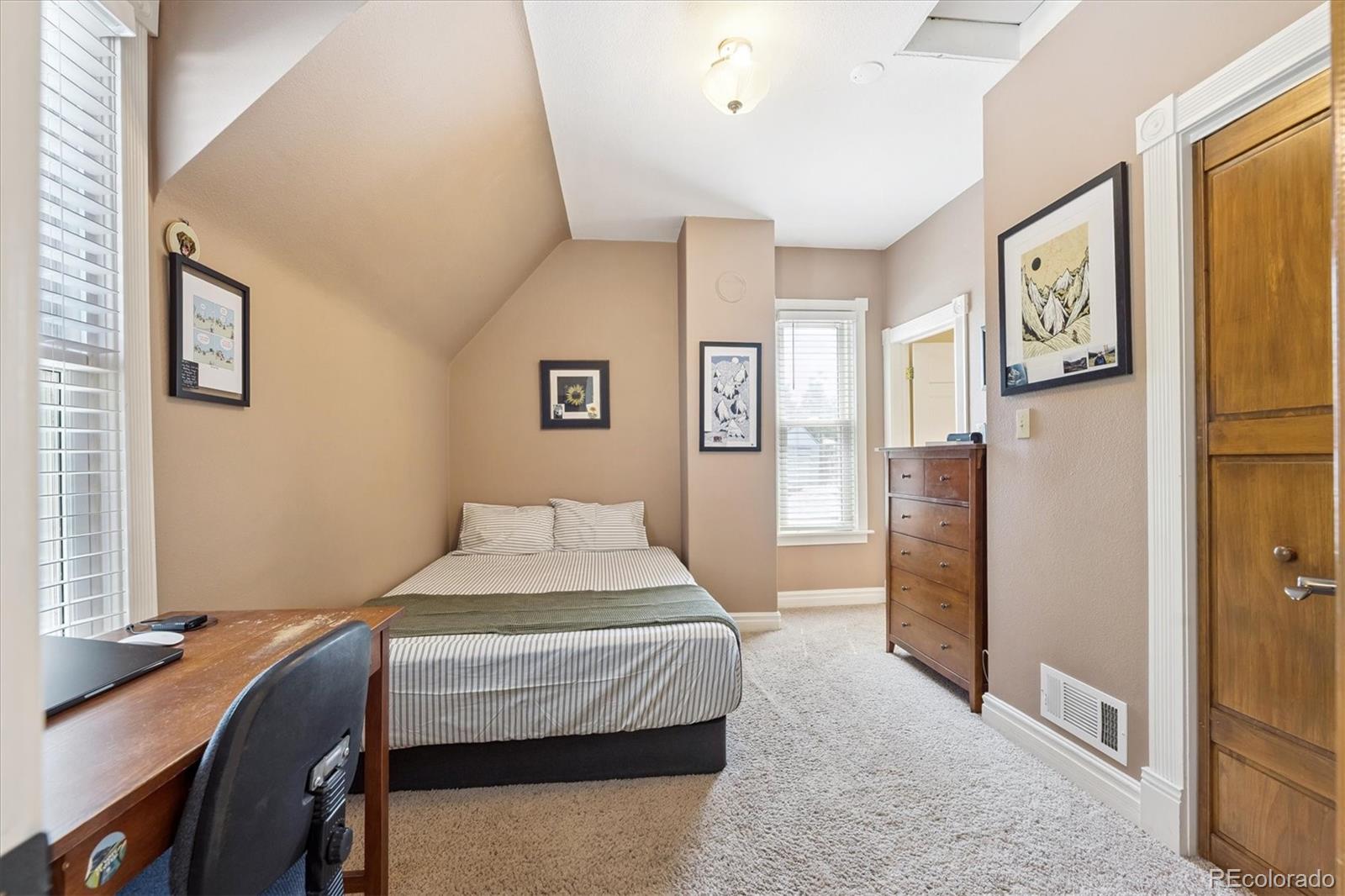 Lakewood, Colorado, 80232, United States, 4 Bedrooms Bedrooms, ,3 BathroomsBathrooms,Residential,Active,1929429