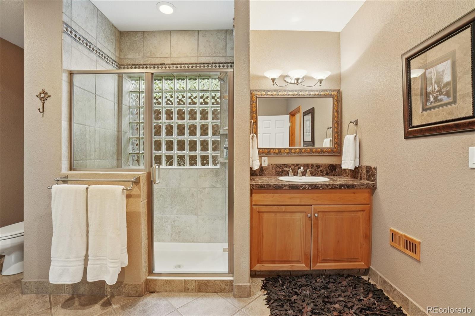 Larkspur, Colorado, 80118, United States, 5 Bedrooms Bedrooms, ,5 BathroomsBathrooms,Residential,Active,1914586