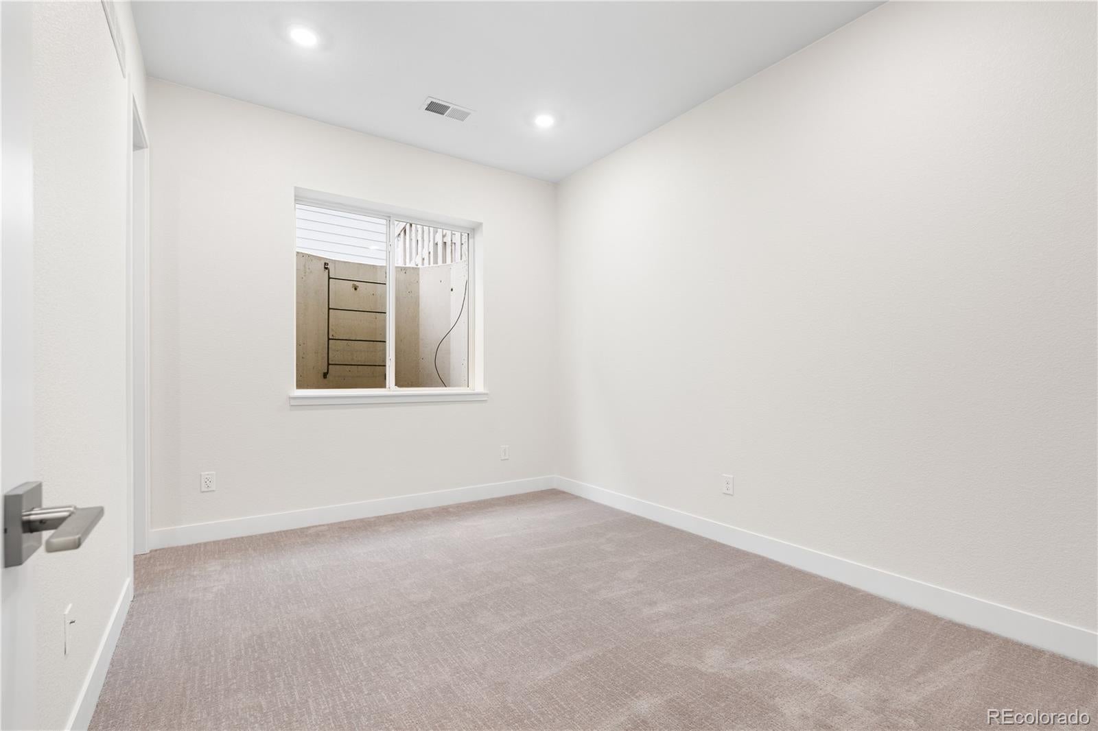 Lone Tree, Colorado, 80134, United States, 6 Bedrooms Bedrooms, ,6 BathroomsBathrooms,Residential,Active,2010173