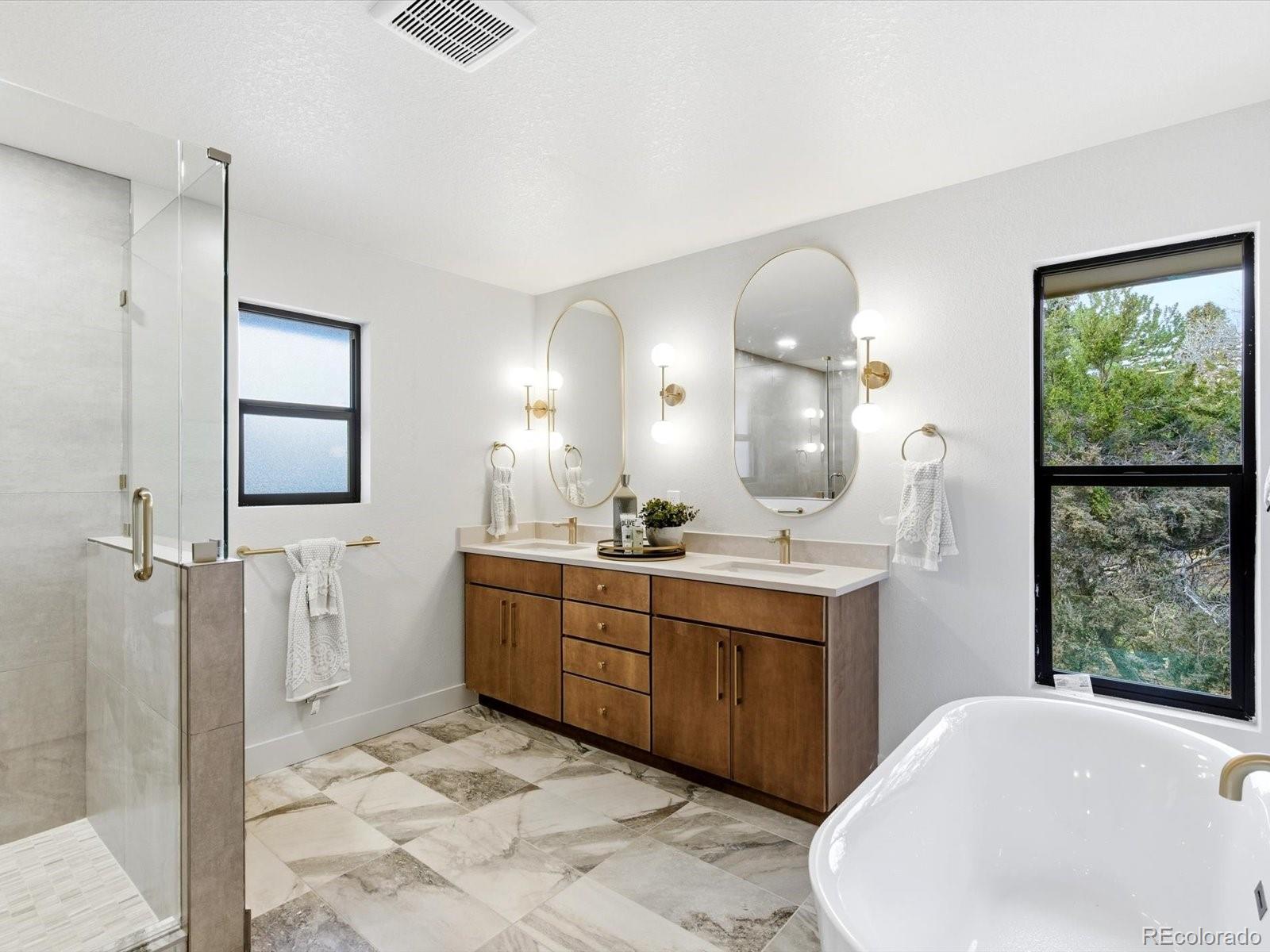 Englewood, Colorado, 80113, United States, 4 Bedrooms Bedrooms, ,5 BathroomsBathrooms,Residential,Active,2006786