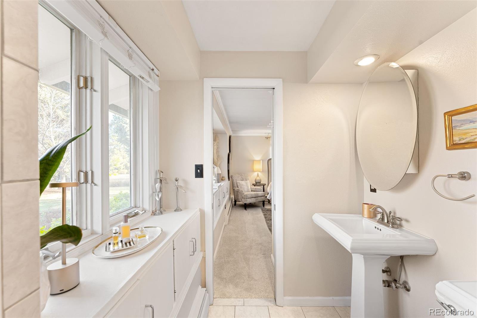 Littleton, Colorado, 80123, United States, 4 Bedrooms Bedrooms, ,3 BathroomsBathrooms,Residential,Active,2045011