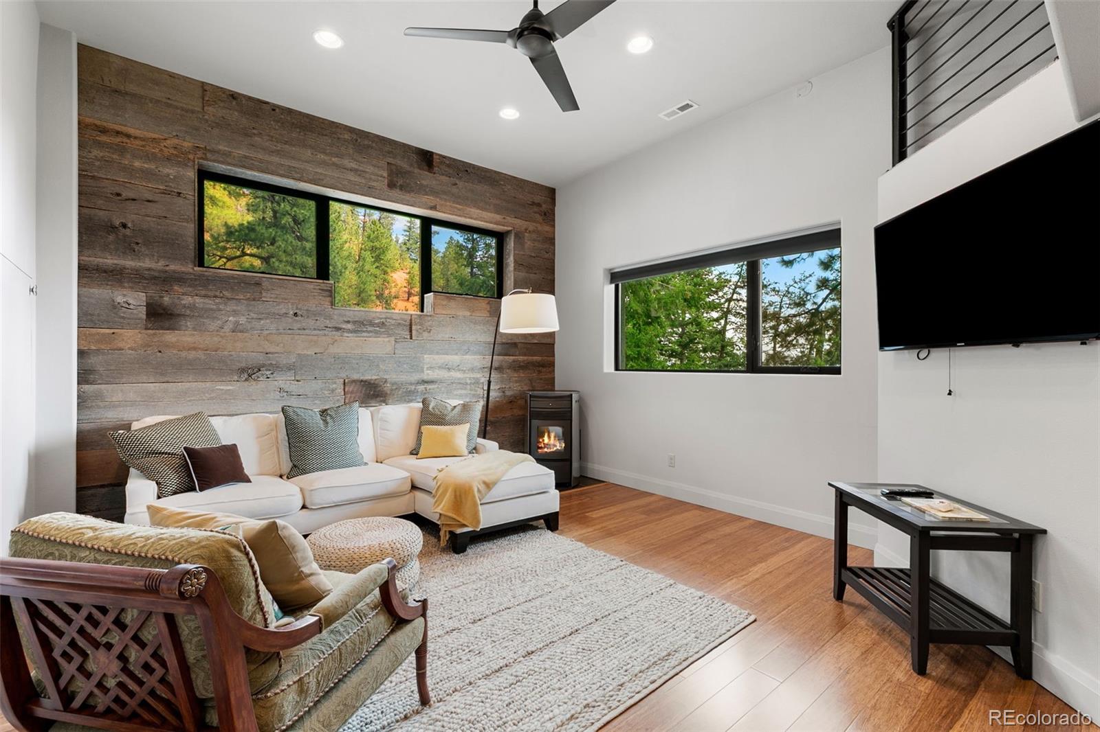 Colorado Springs, Colorado, 80906, United States, 4 Bedrooms Bedrooms, ,5 BathroomsBathrooms,Residential,Active,1936691
