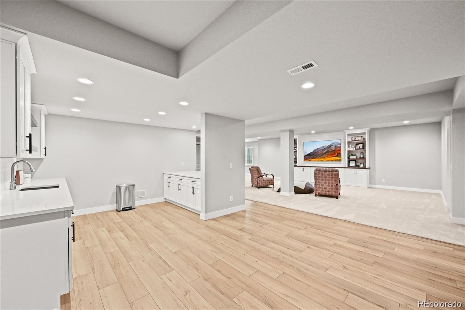 Castle Rock, Colorado, 80104, United States, 7 Bedrooms Bedrooms, ,6 BathroomsBathrooms,Residential,Active,1953382