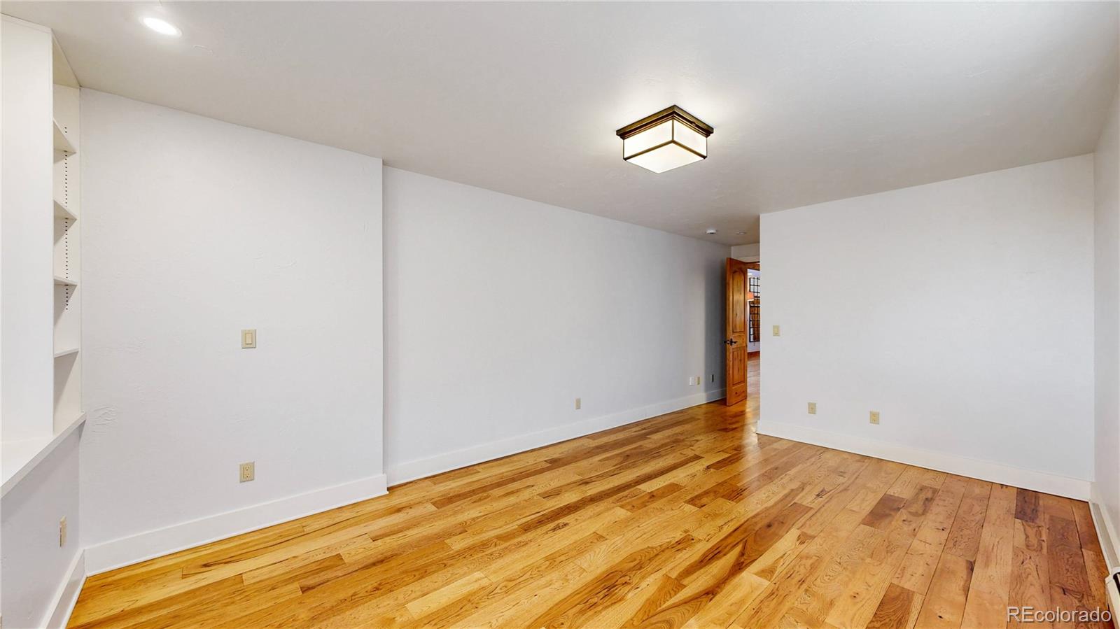 Littleton, Colorado, 80125, United States, 4 Bedrooms Bedrooms, ,5 BathroomsBathrooms,Residential,Active,2007000