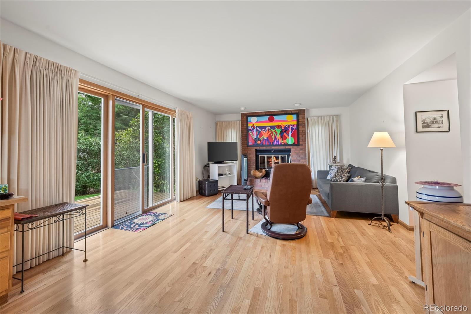 Boulder, Colorado, 80303, United States, 4 Bedrooms Bedrooms, ,3 BathroomsBathrooms,Residential,Active,1945495