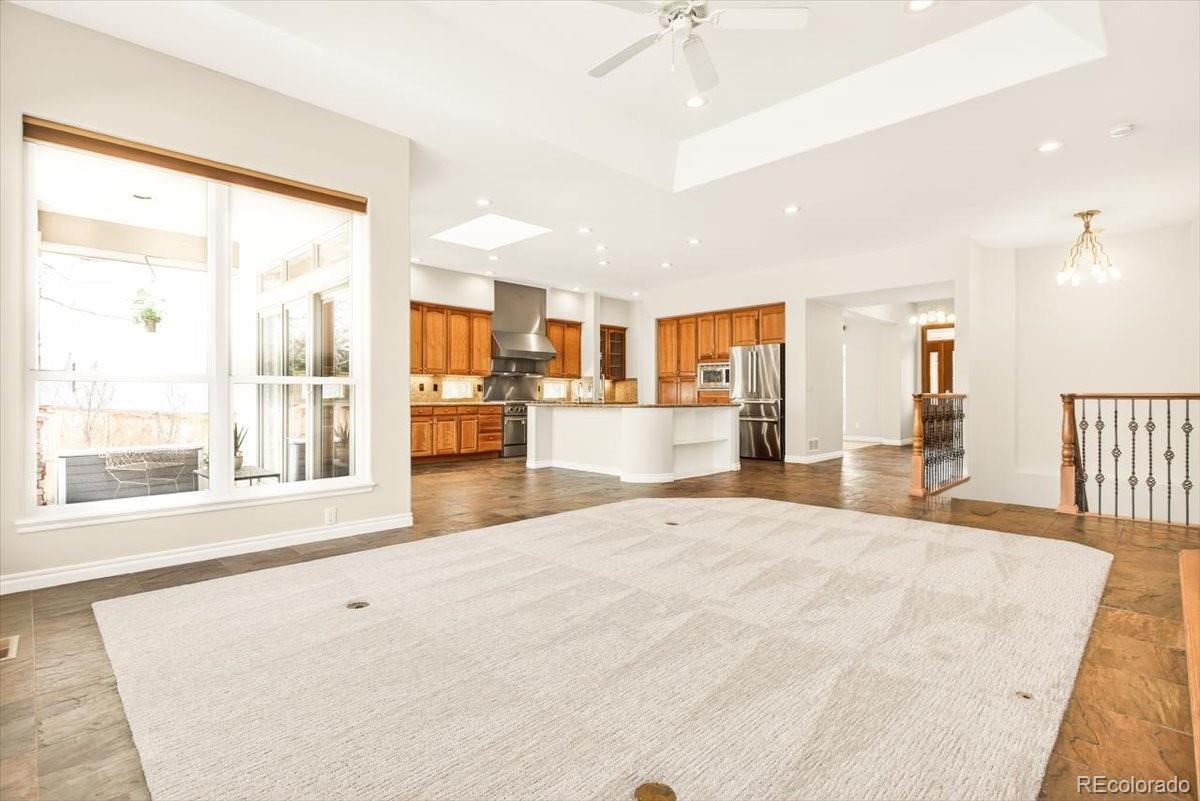 Lone Tree, Colorado, 80124, United States, 4 Bedrooms Bedrooms, ,5 BathroomsBathrooms,Residential,Active,2017434