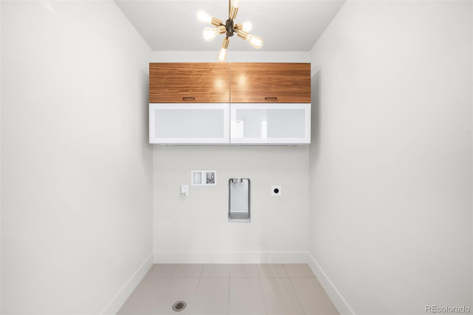 Denver, Colorado, 80211, United States, 3 Bedrooms Bedrooms, ,4 BathroomsBathrooms,Residential,Active,1990682