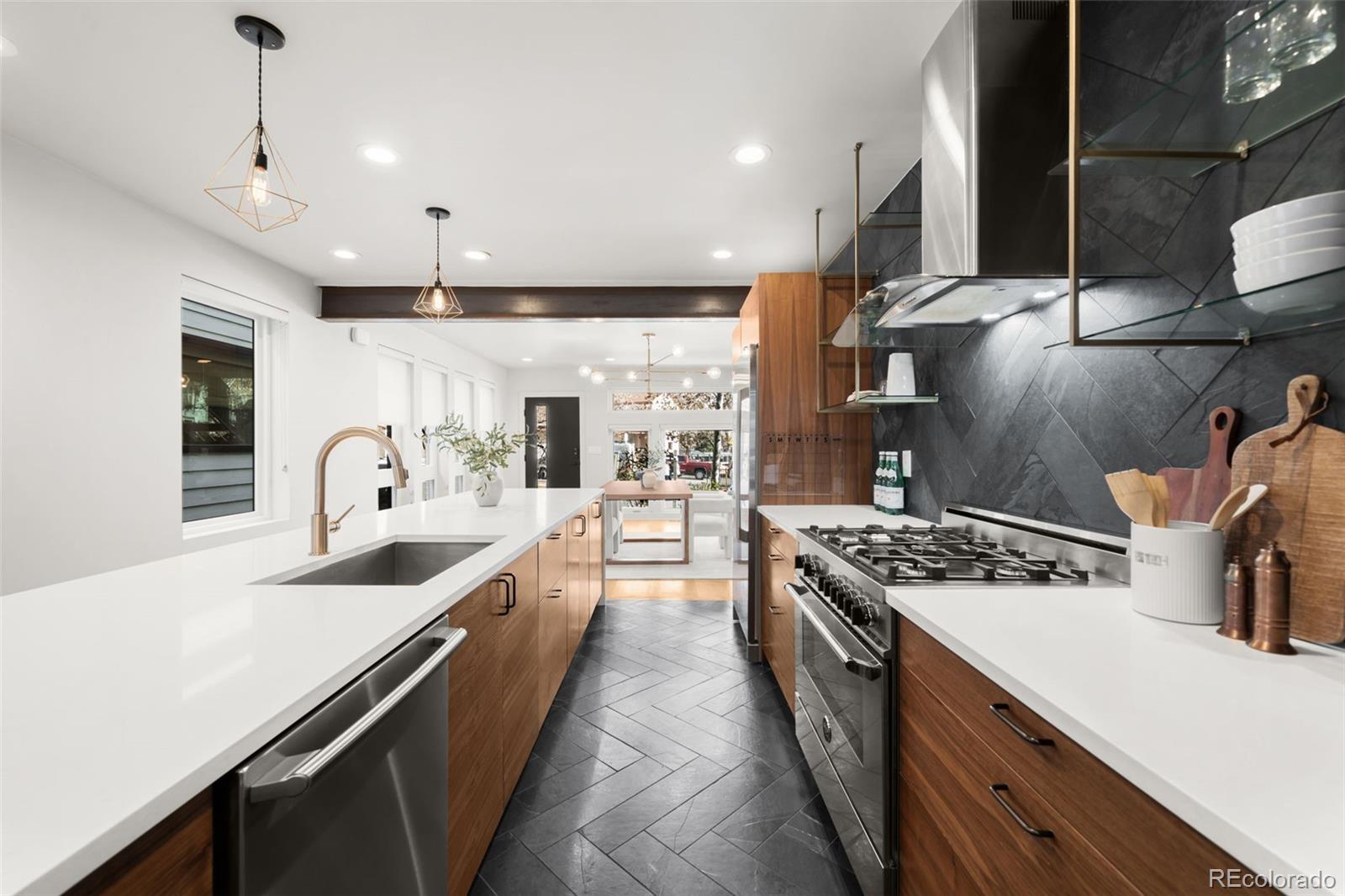 Denver, Colorado, 80211, United States, 3 Bedrooms Bedrooms, ,4 BathroomsBathrooms,Residential,Active,1990682