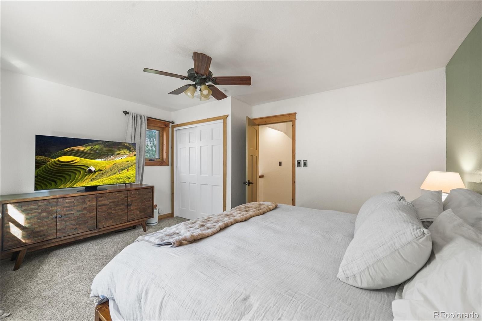 Lyons, Colorado, 80540, United States, 4 Bedrooms Bedrooms, ,4 BathroomsBathrooms,Residential,Active,2000204