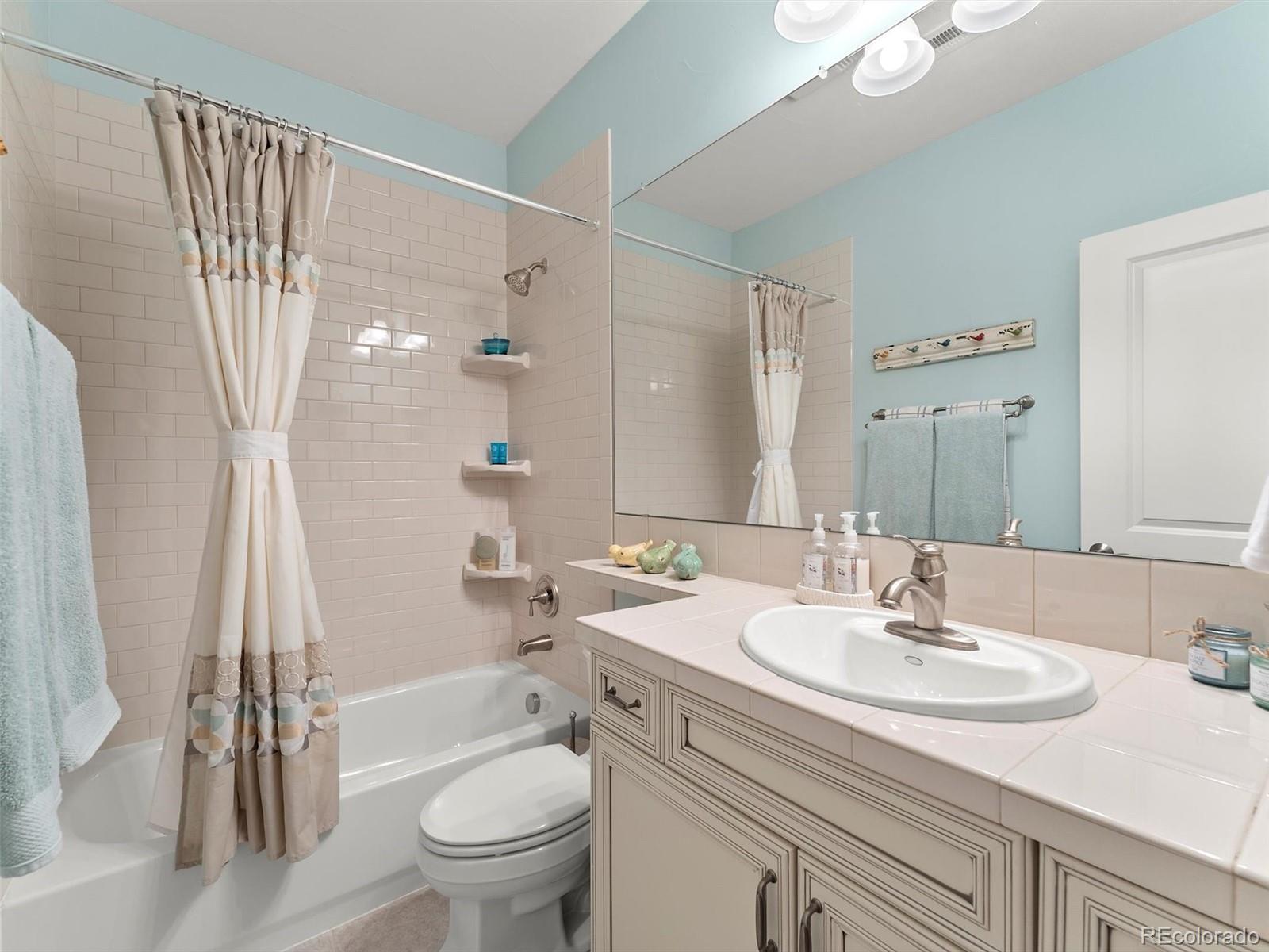 Centennial, Colorado, 80121, United States, 4 Bedrooms Bedrooms, ,4 BathroomsBathrooms,Residential,Active,1972181