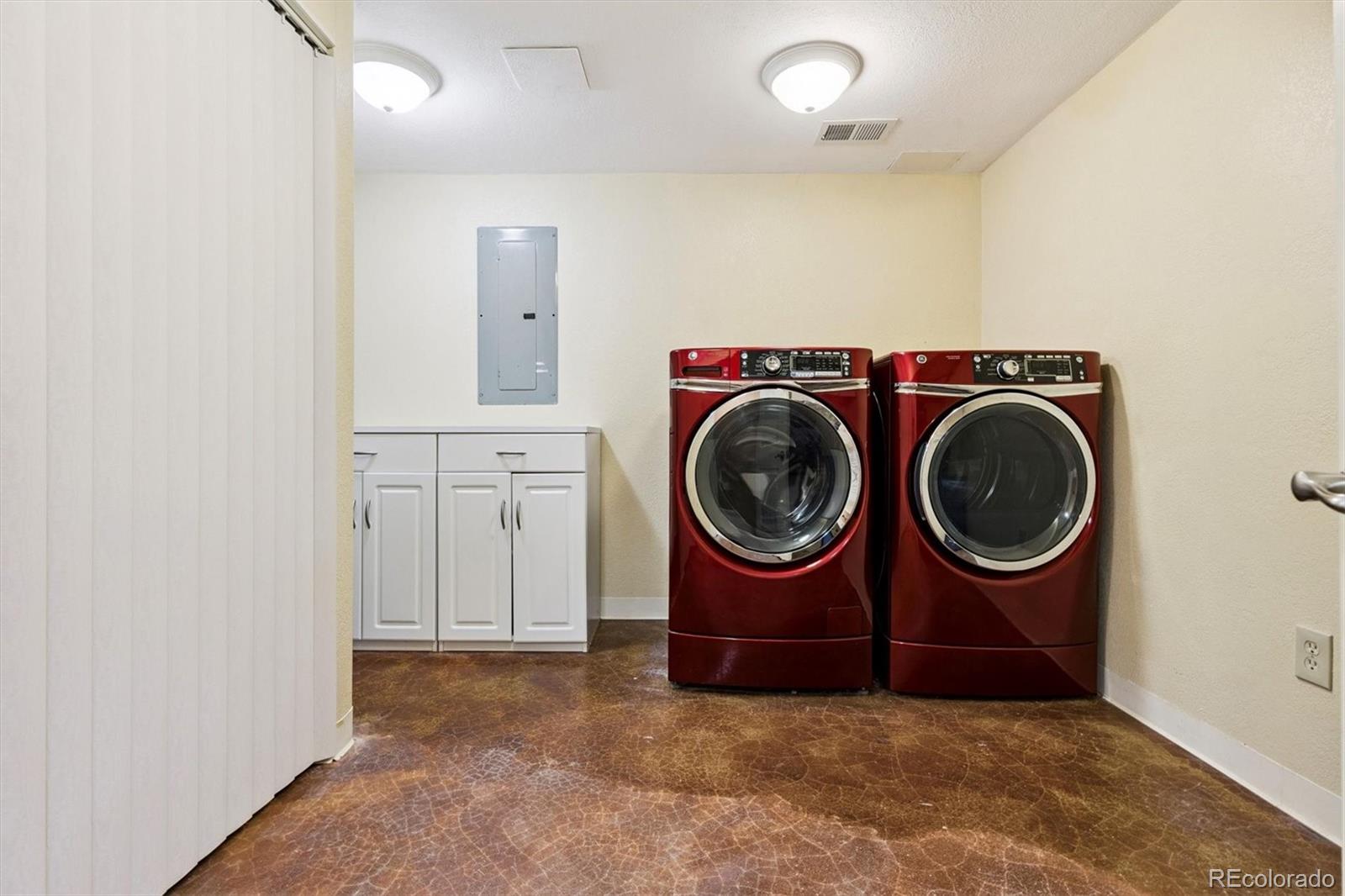 Sedalia, Colorado, 80135, United States, 5 Bedrooms Bedrooms, ,6 BathroomsBathrooms,Residential,Active,1996570