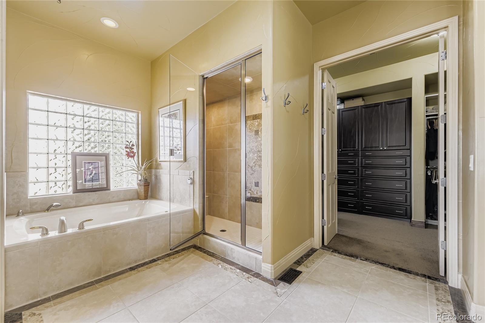 Parker, Colorado, 80138, United States, 4 Bedrooms Bedrooms, ,5 BathroomsBathrooms,Residential,Active,1997625