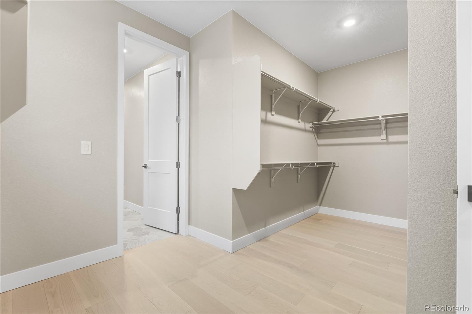 Lone Tree, Colorado, 80134, United States, 6 Bedrooms Bedrooms, ,7 BathroomsBathrooms,Residential,Active,2010172