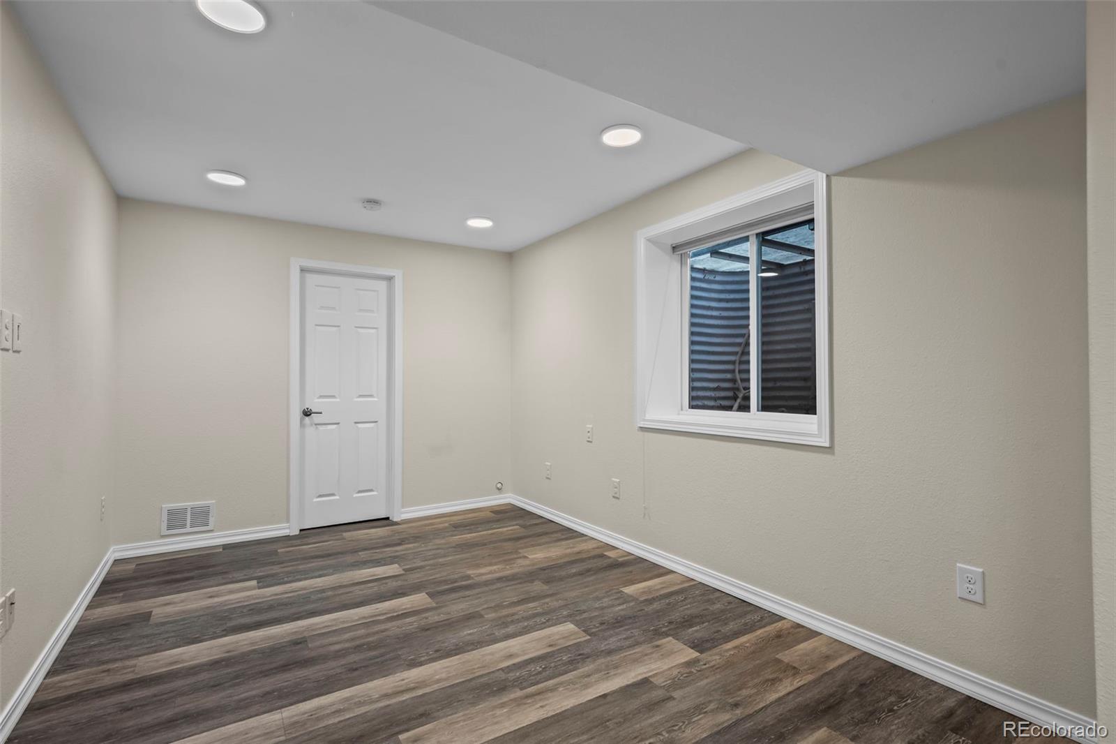 Boulder, Colorado, 80304, United States, 4 Bedrooms Bedrooms, ,4 BathroomsBathrooms,Residential,Active,1944088