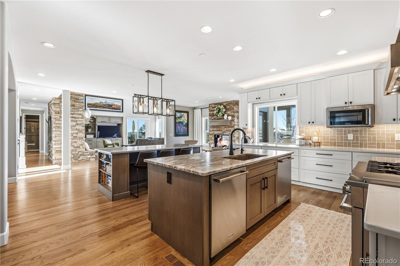 Castle Rock, Colorado, 80104, United States, 5 Bedrooms Bedrooms, ,5 BathroomsBathrooms,Residential,Active,2010186