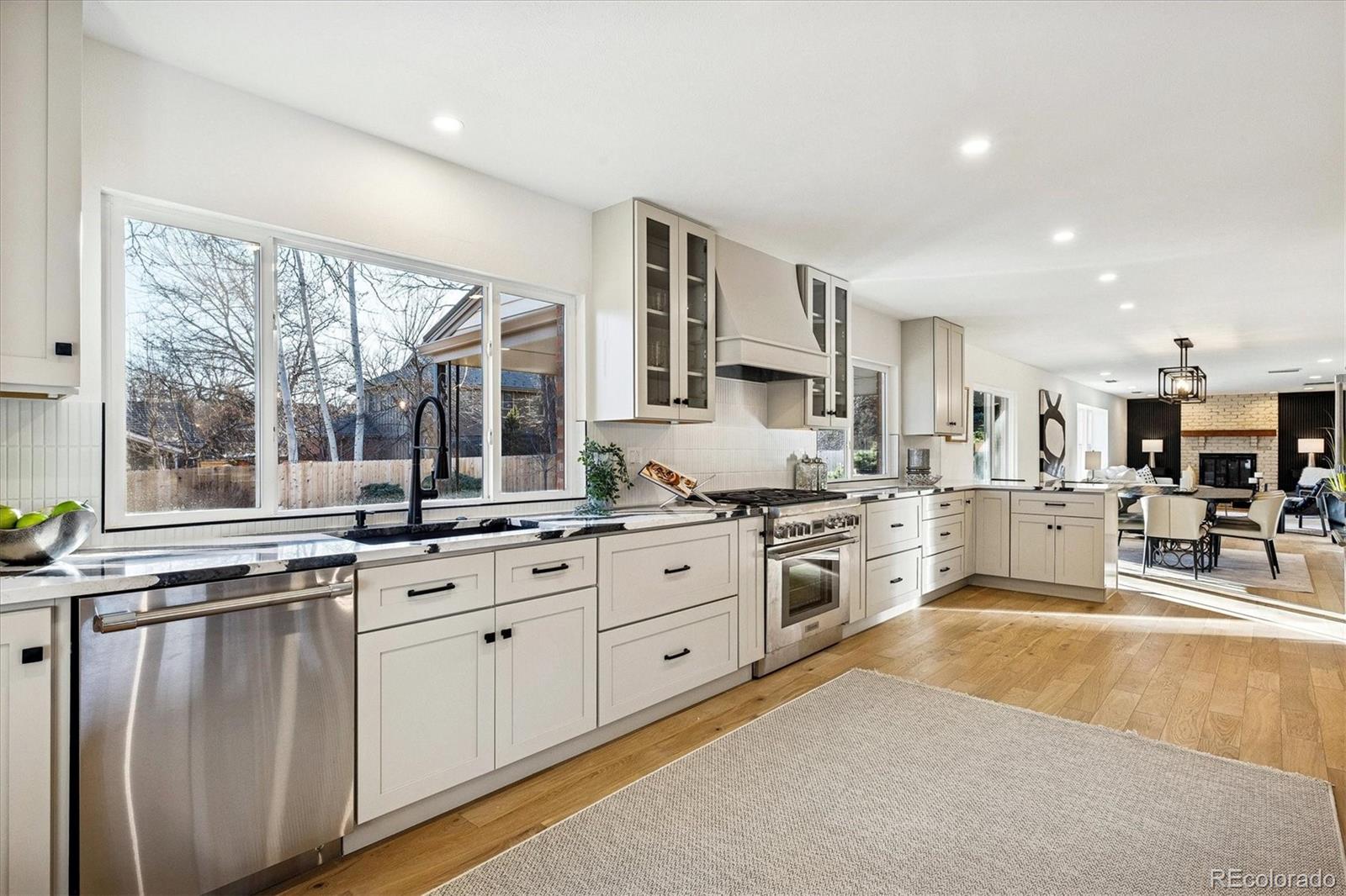 Denver, Colorado, 80237, United States, 5 Bedrooms Bedrooms, ,4 BathroomsBathrooms,Residential,Active,2008256