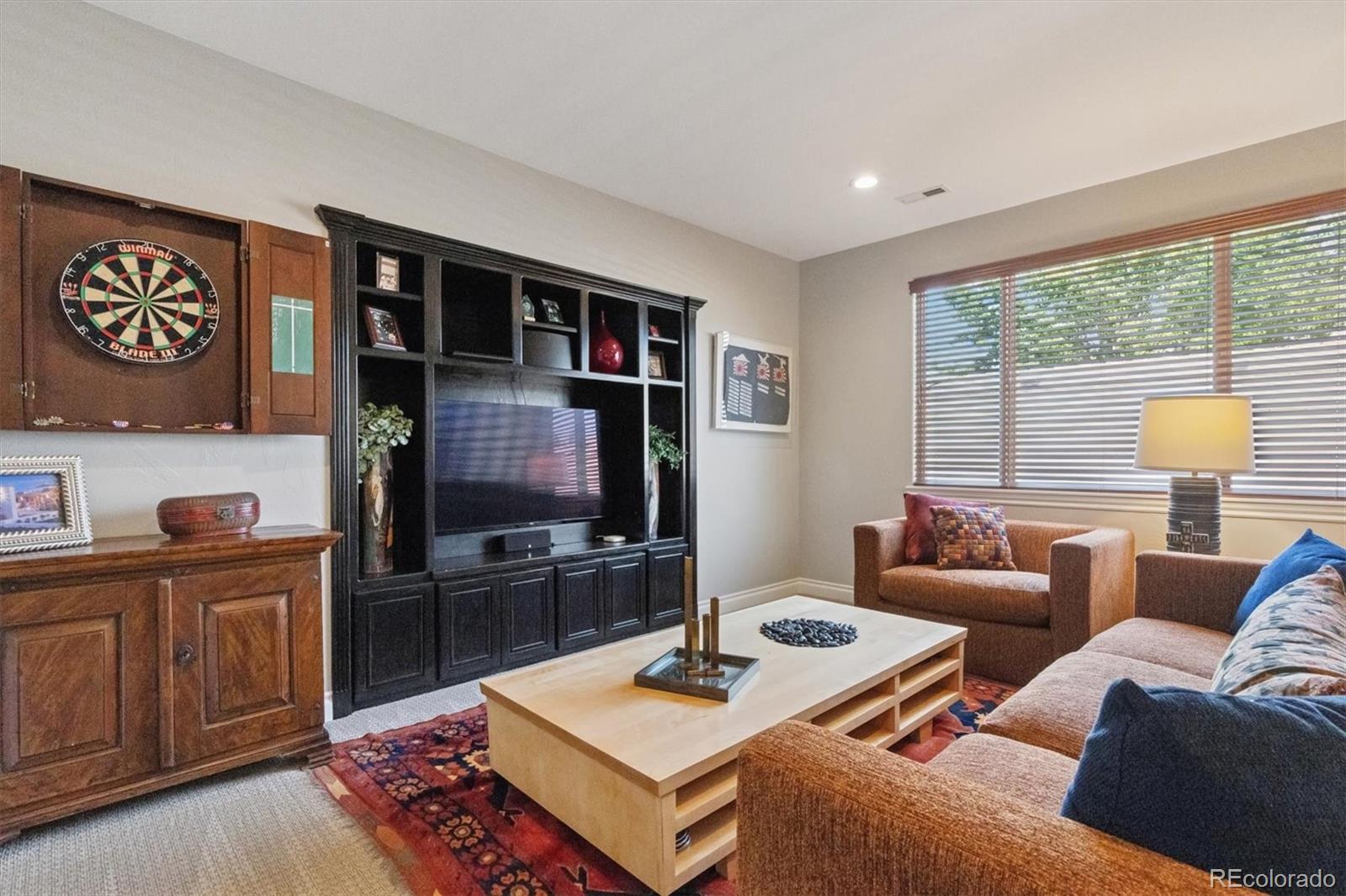 Littleton, Colorado, 80123, United States, 3 Bedrooms Bedrooms, ,4 BathroomsBathrooms,Residential,Active,1905081