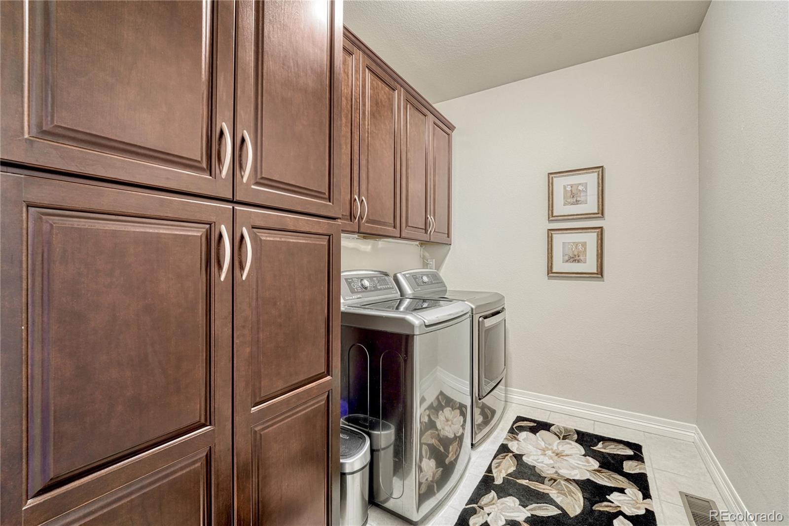 Colorado Springs, Colorado, 80908, United States, 6 Bedrooms Bedrooms, ,5 BathroomsBathrooms,Residential,Active,1900499