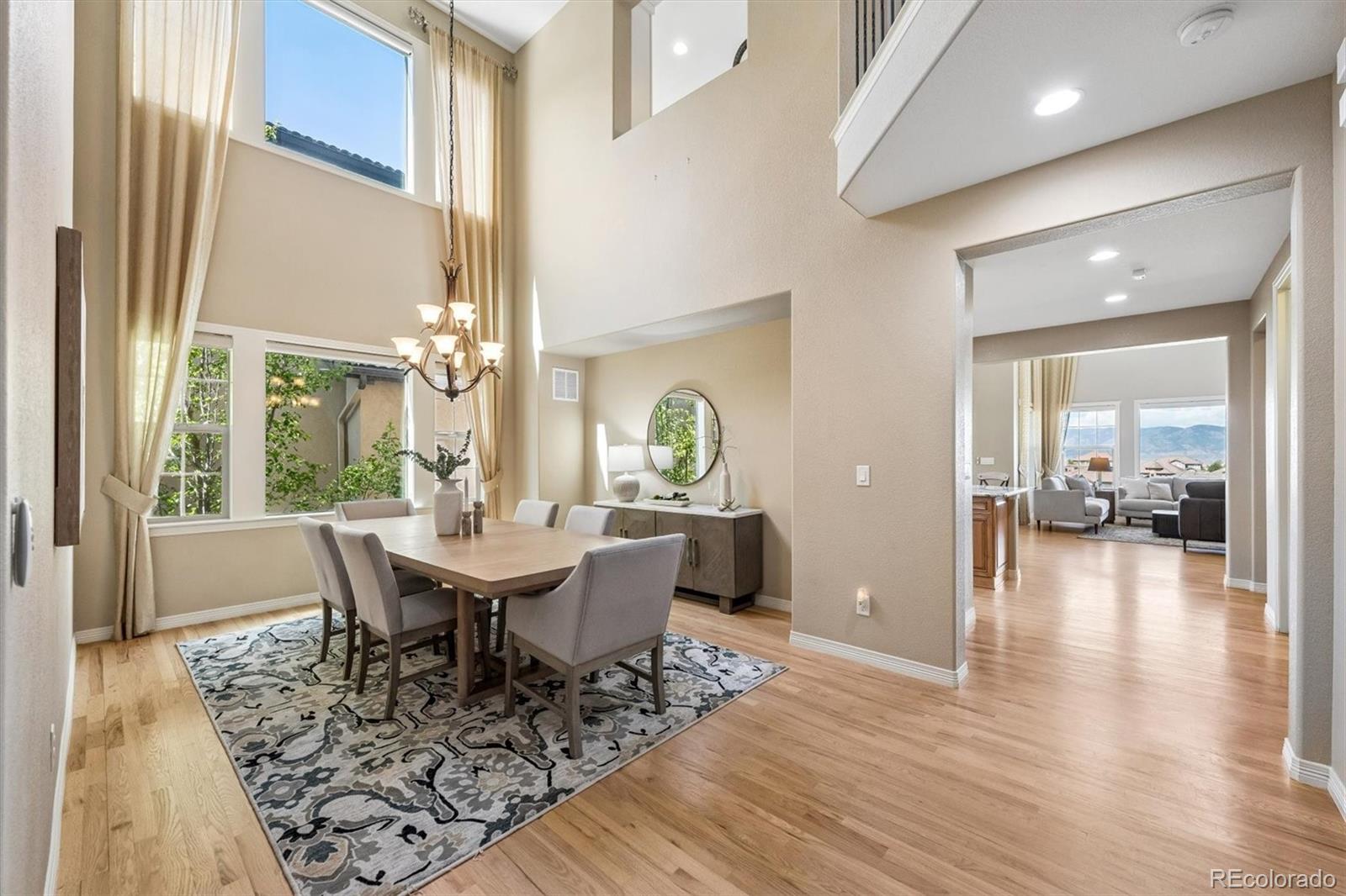 Spectacular, unobstructed panoramic mountain views from all three leve – image 8