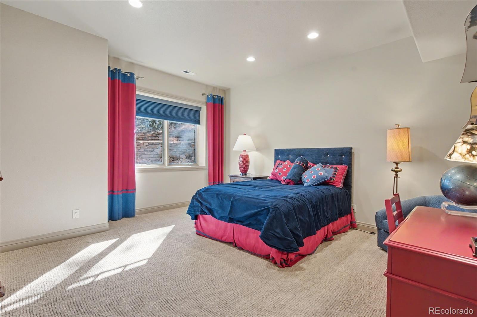 Colorado Springs, Colorado, 80906, United States, 5 Bedrooms Bedrooms, ,7 BathroomsBathrooms,Residential,Active,2017085