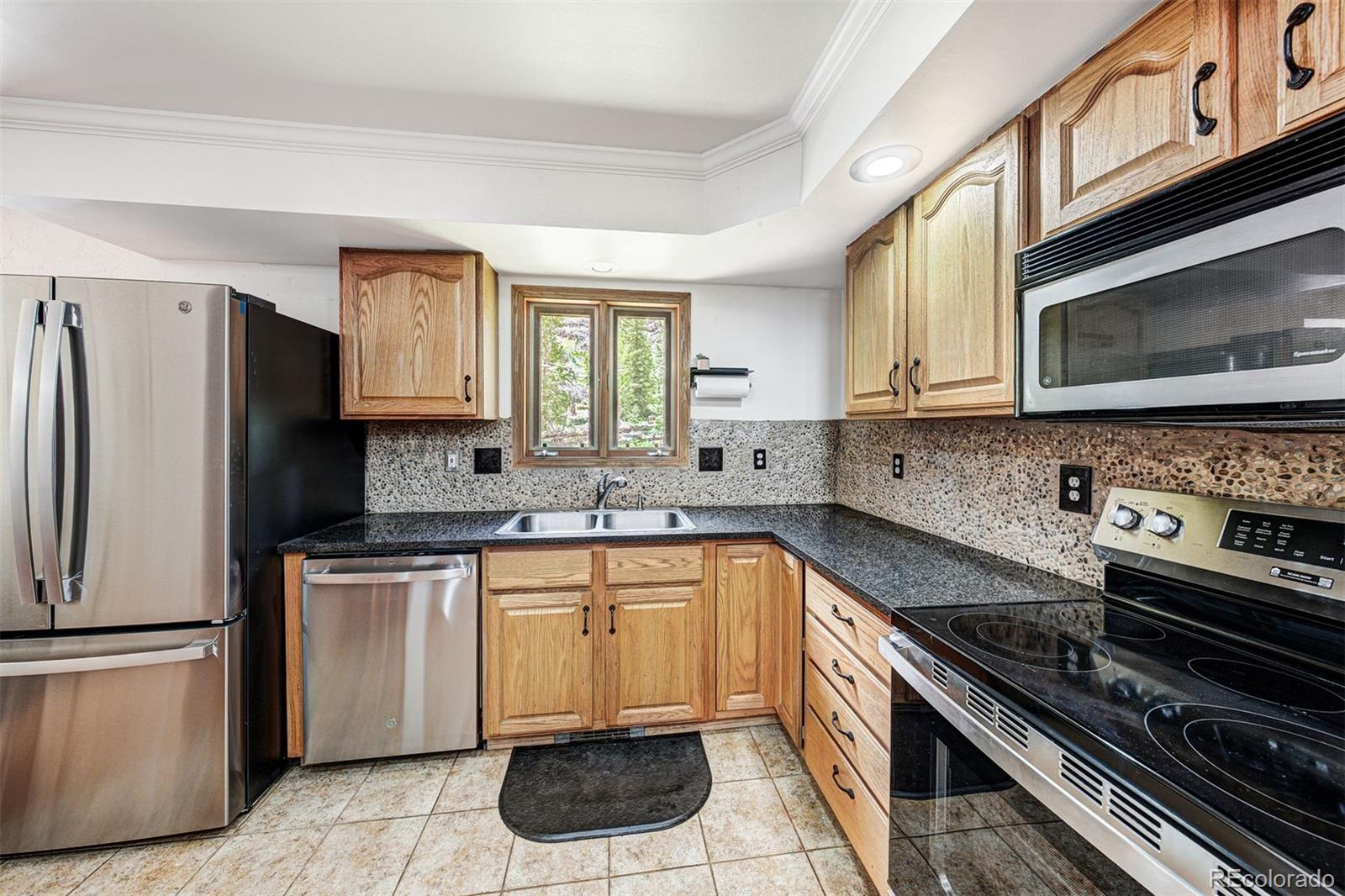 Breckenridge, Colorado, 80424, United States, 6 Bedrooms Bedrooms, ,5 BathroomsBathrooms,Residential,Active,1944016