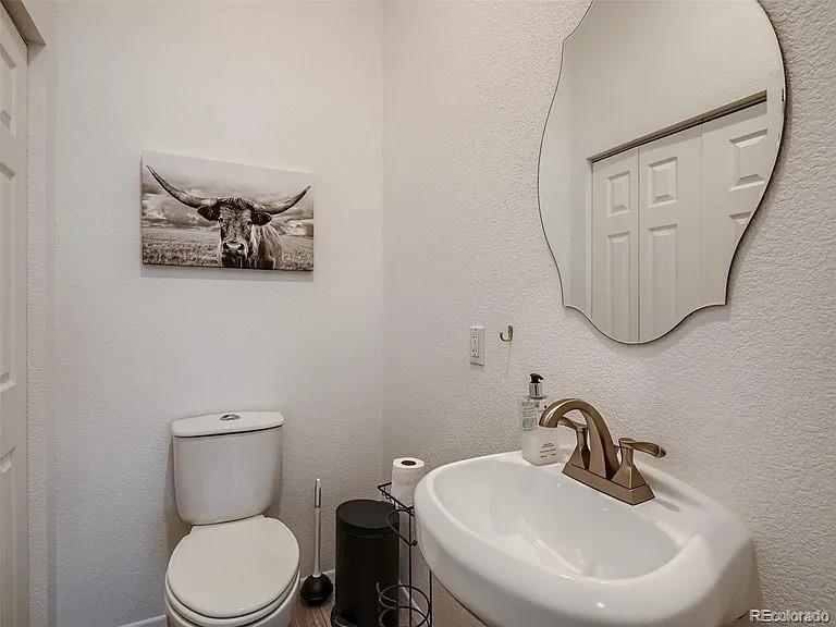 Westminster, Colorado, 80021, United States, 3 Bedrooms Bedrooms, ,4 BathroomsBathrooms,Residential,Contingent,1764464