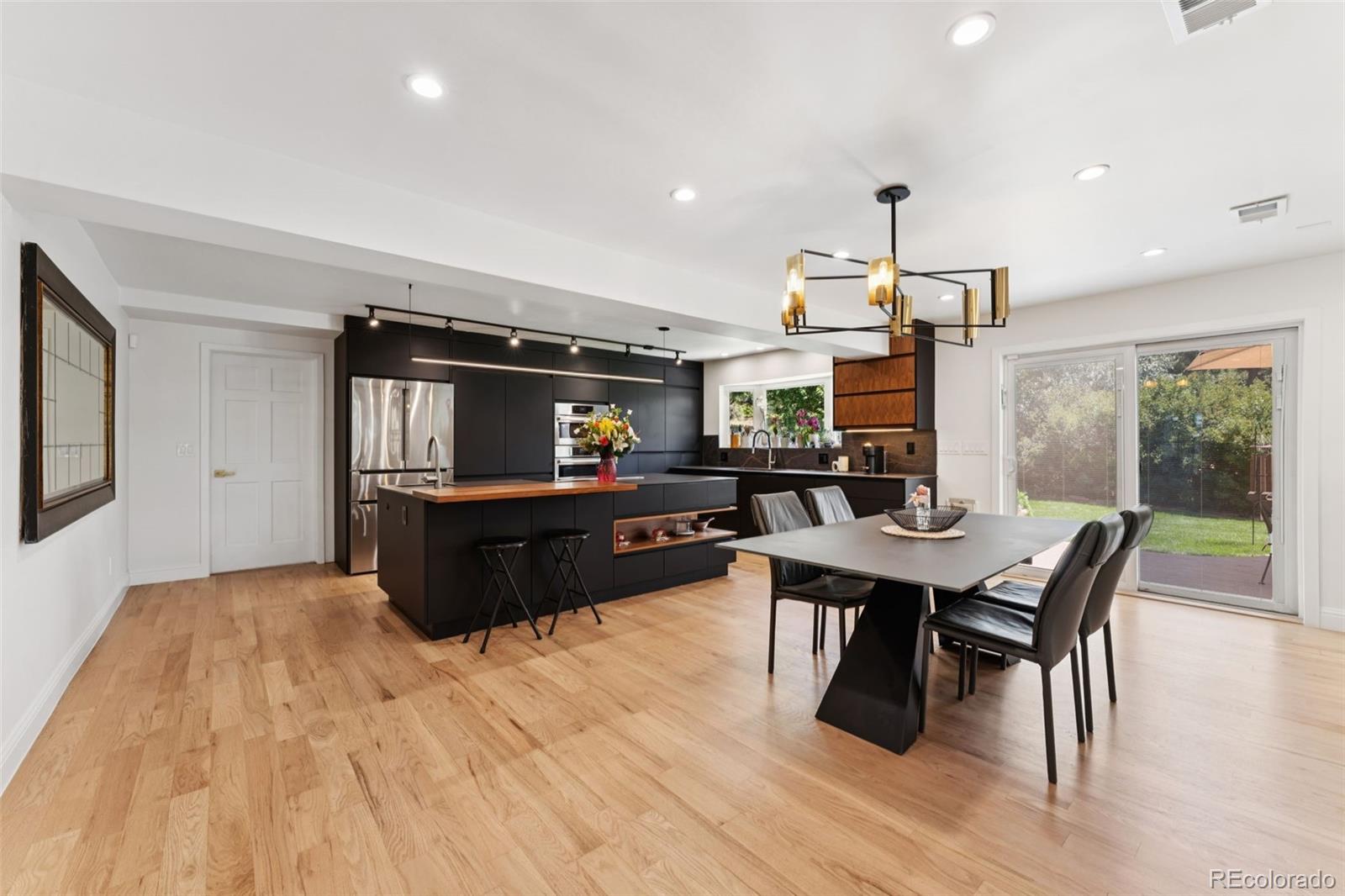Greenwood Village, Colorado, 80111, United States, 5 Bedrooms Bedrooms, ,5 BathroomsBathrooms,Residential,Active,1907969