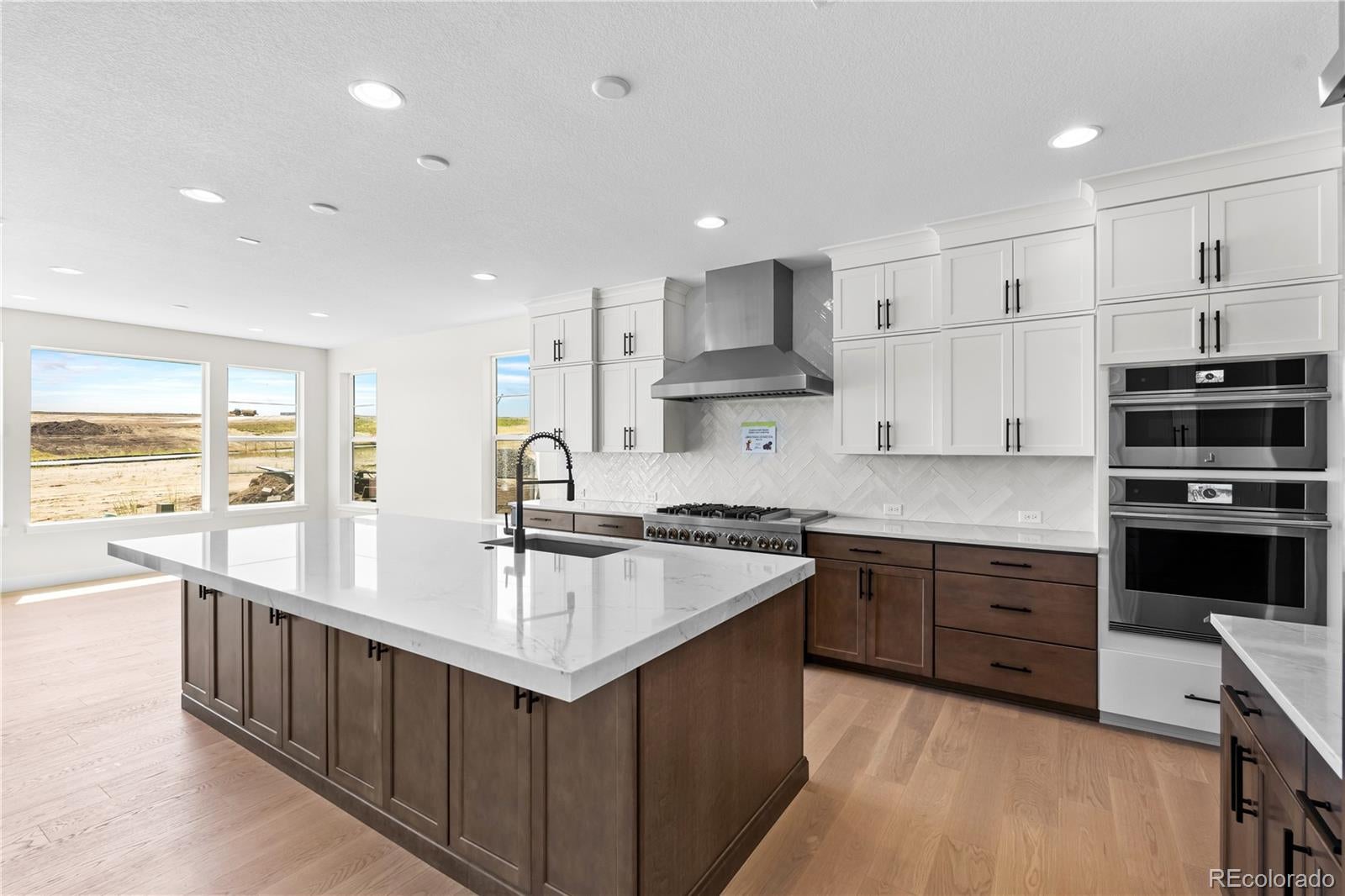 Castle Pines, Colorado, 80108, United States, 7 Bedrooms Bedrooms, ,7 BathroomsBathrooms,Residential,Active,1889020