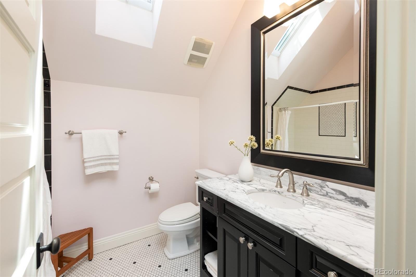 Boulder, Colorado, 80302, United States, 4 Bedrooms Bedrooms, ,5 BathroomsBathrooms,Residential,Active,1953427