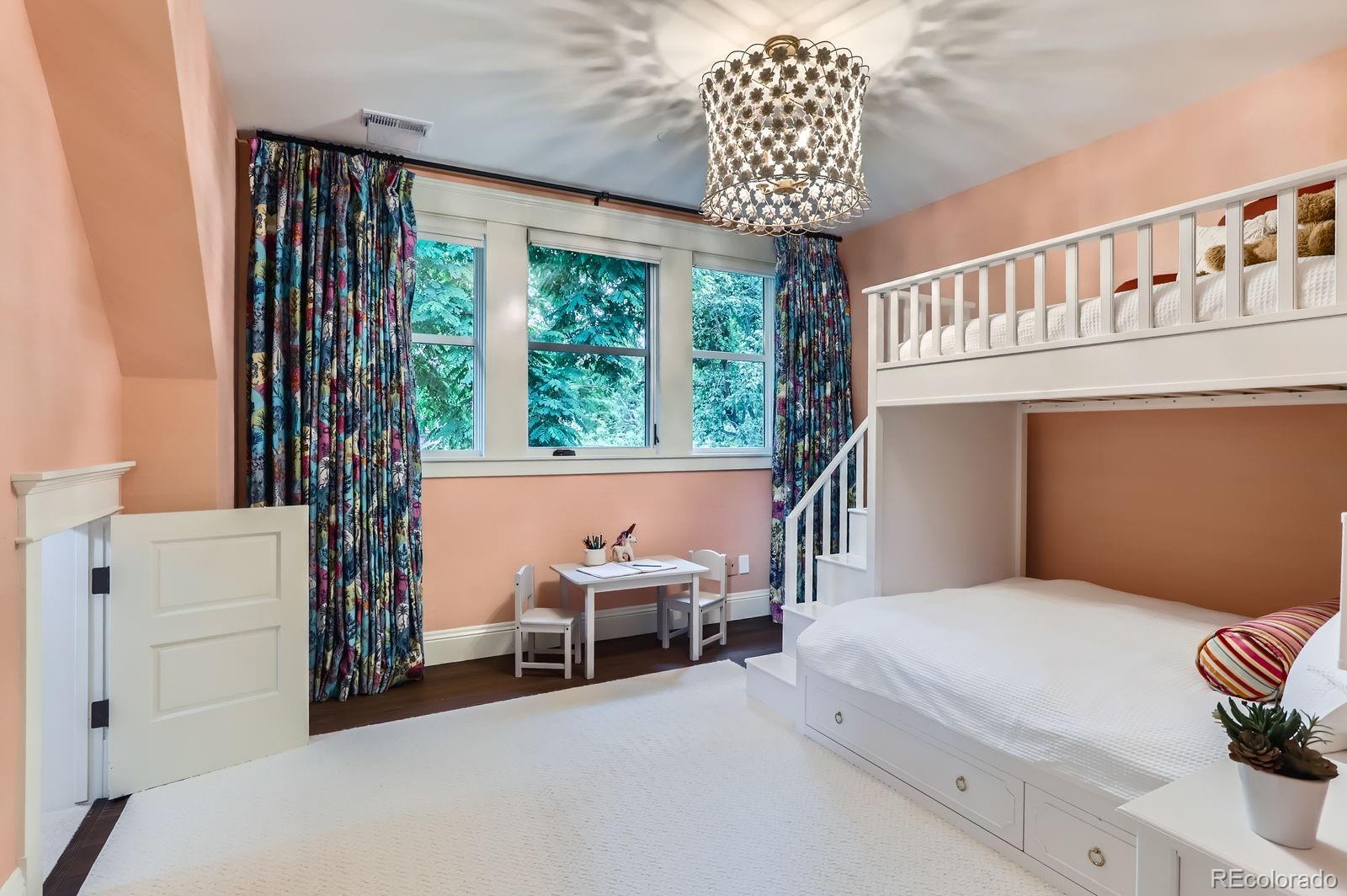 Boulder, Colorado, 80302, United States, 4 Bedrooms Bedrooms, ,5 BathroomsBathrooms,Residential,Active,1953427