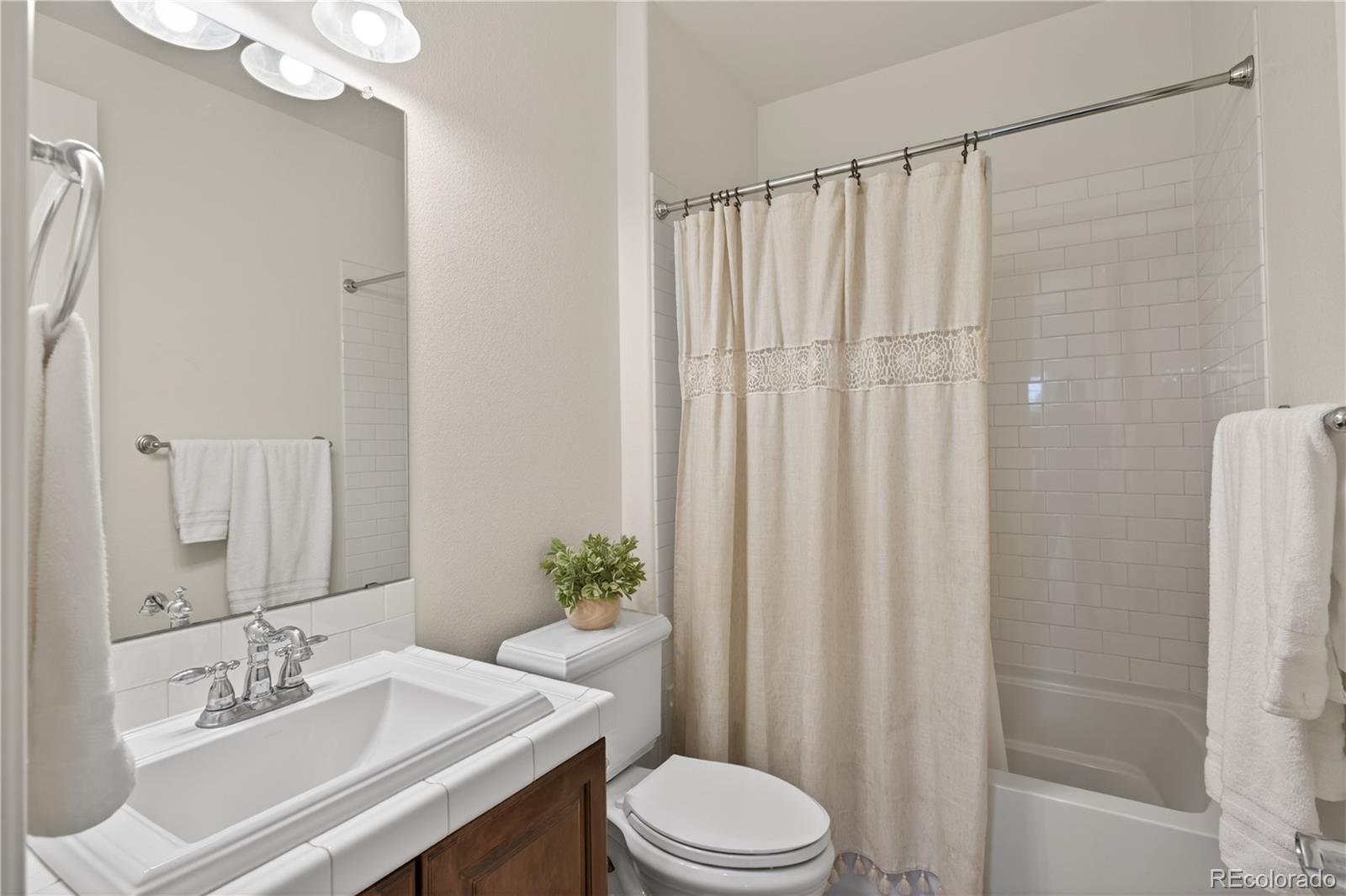 Highlands Ranch, Colorado, 80126, United States, 5 Bedrooms Bedrooms, ,5 BathroomsBathrooms,Residential,Active,2044598