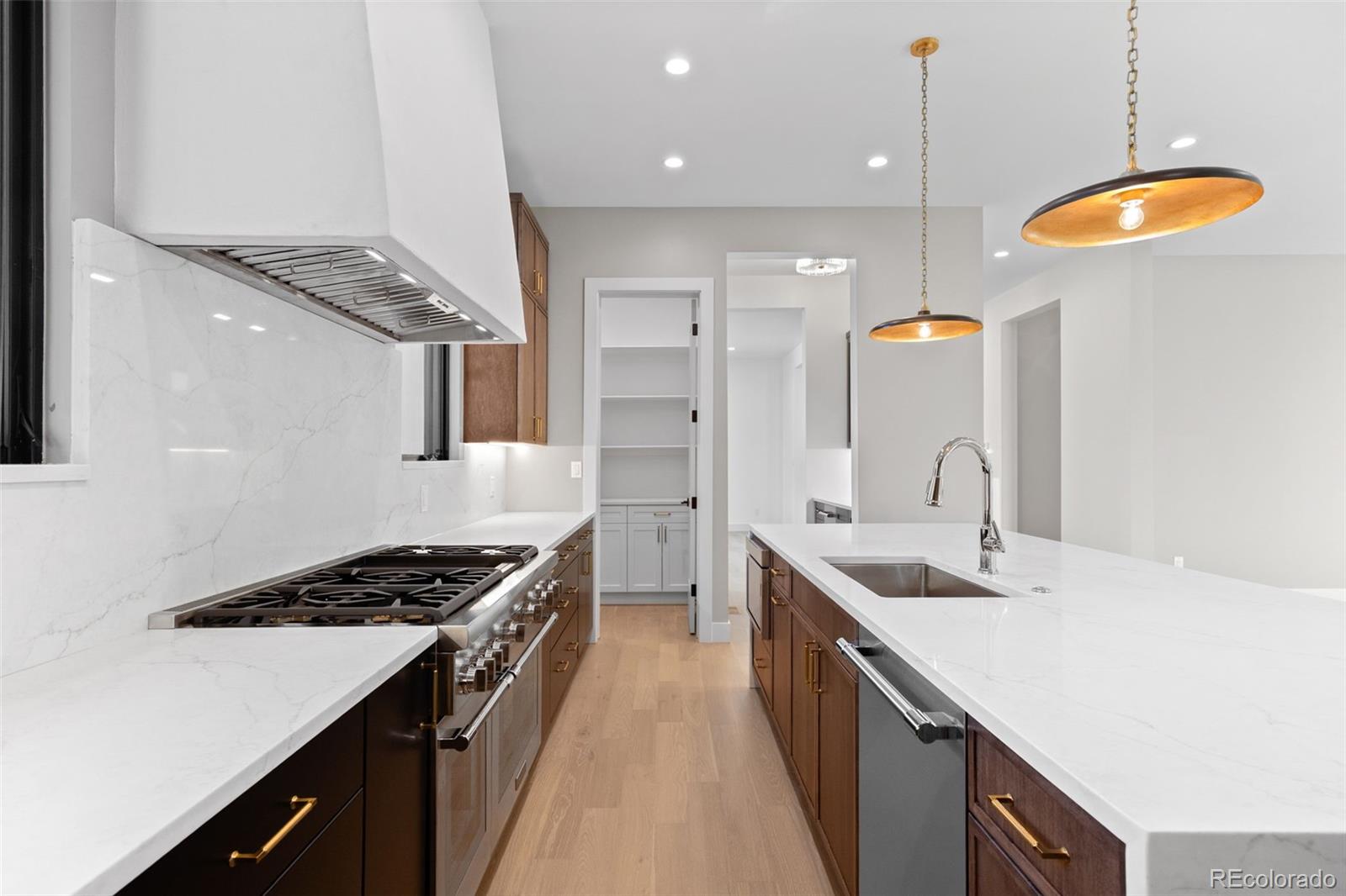 Denver, Colorado, 80210, United States, 7 Bedrooms Bedrooms, ,5 BathroomsBathrooms,Residential,Active,1953007