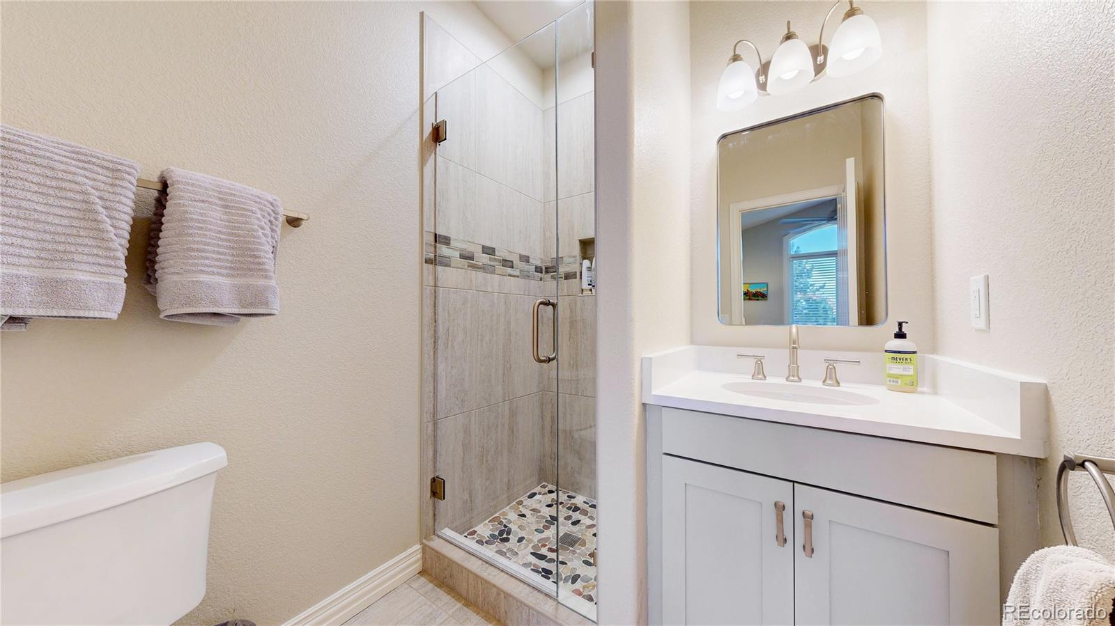 Littleton, Colorado, 80125, United States, 5 Bedrooms Bedrooms, ,4 BathroomsBathrooms,Residential,Active,1922552