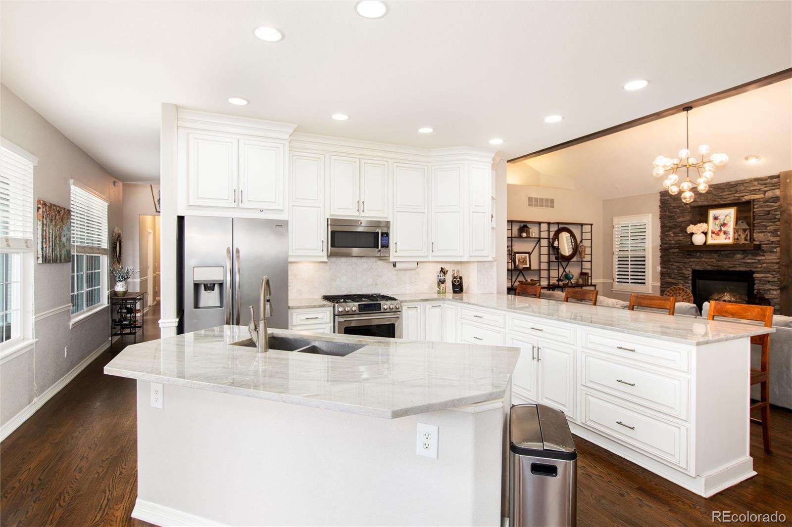 Littleton, Colorado, 80123, United States, 4 Bedrooms Bedrooms, ,4 BathroomsBathrooms,Residential,Active,1936610